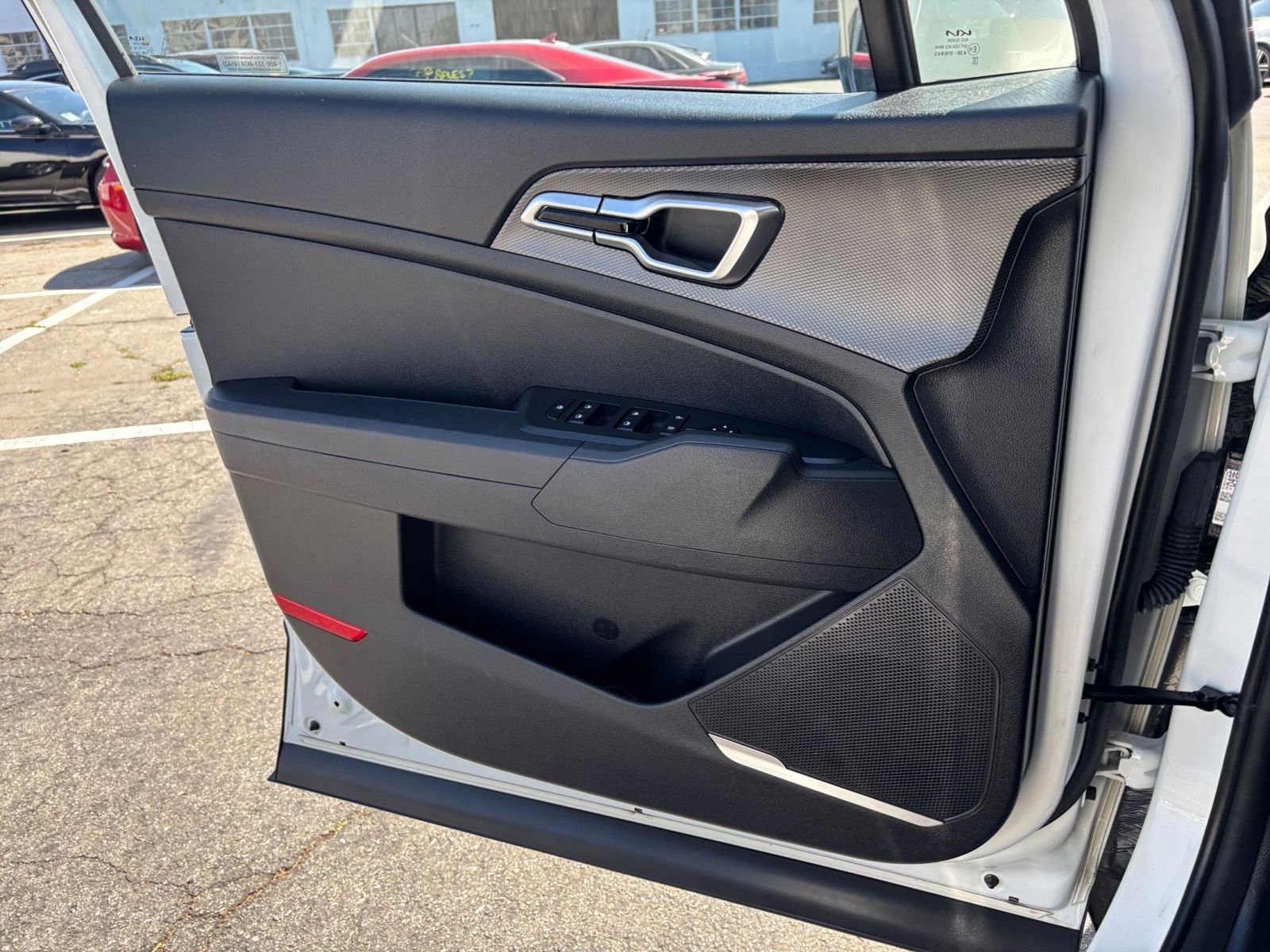 Thumbnail: 2025 Kia Sportage - 18