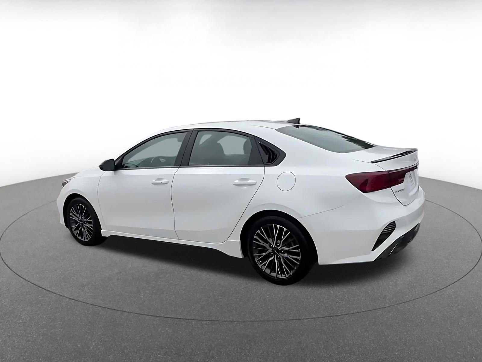 Thumbnail: 2023 Kia Forte - 10