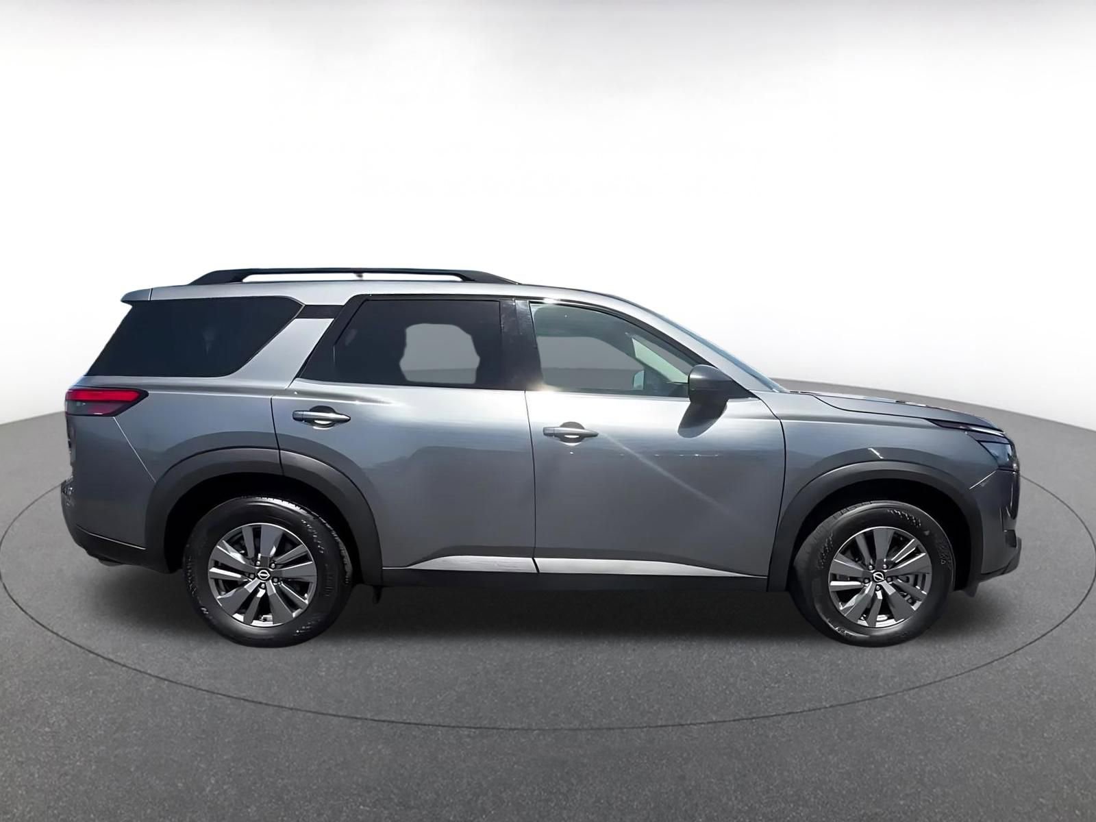 Thumbnail: 2025 Nissan Pathfinder - 16