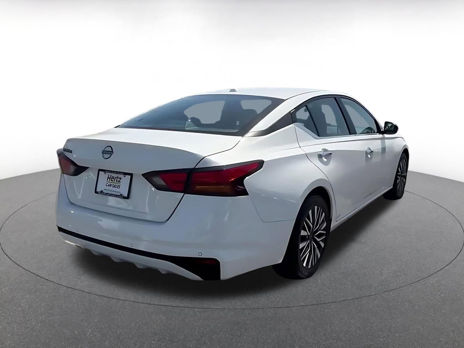 Thumbnail: 2025 Nissan Altima - 14