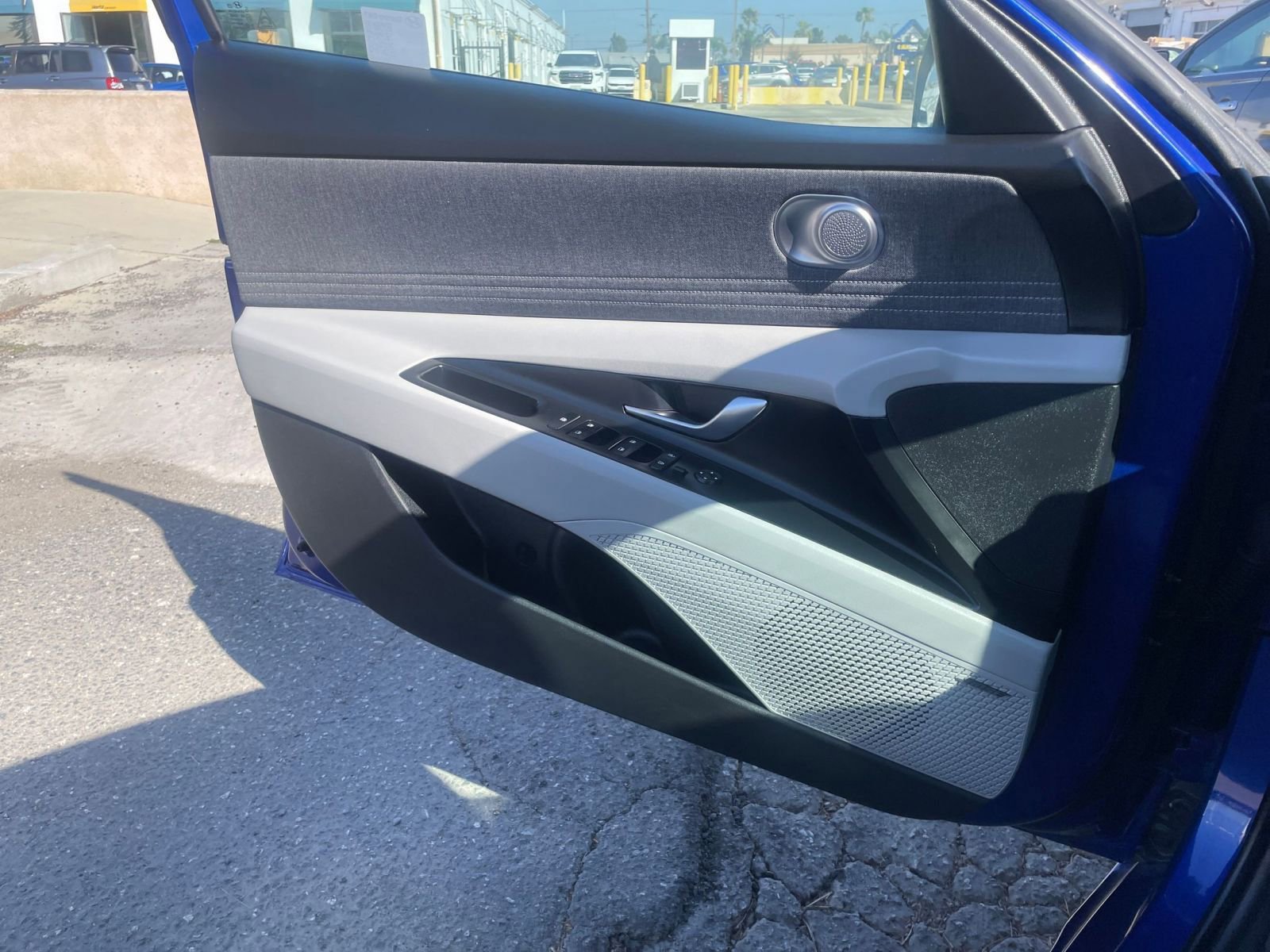 Thumbnail: 2025 Hyundai Elantra - 18