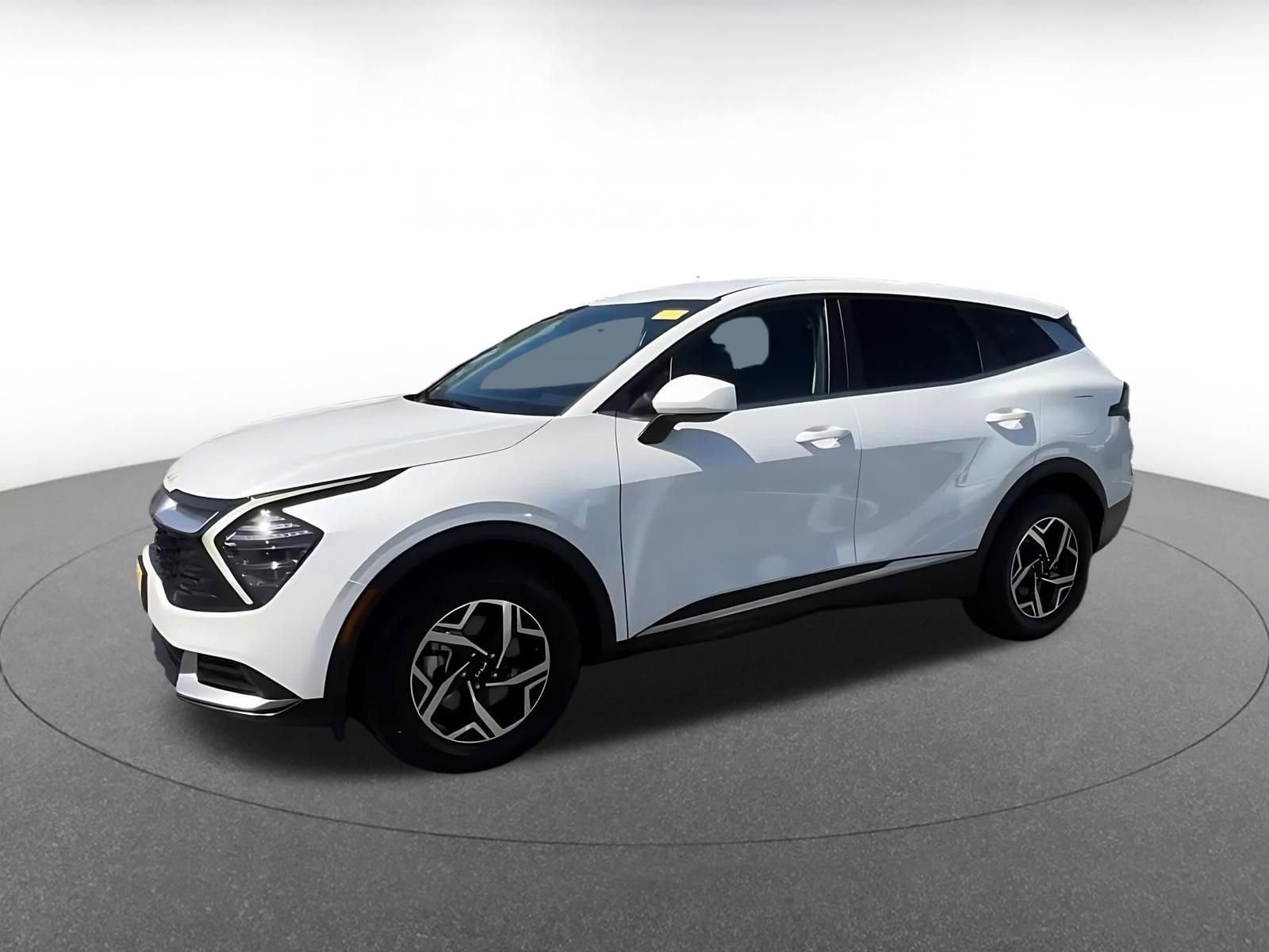 Thumbnail: 2025 Kia Sportage - 8