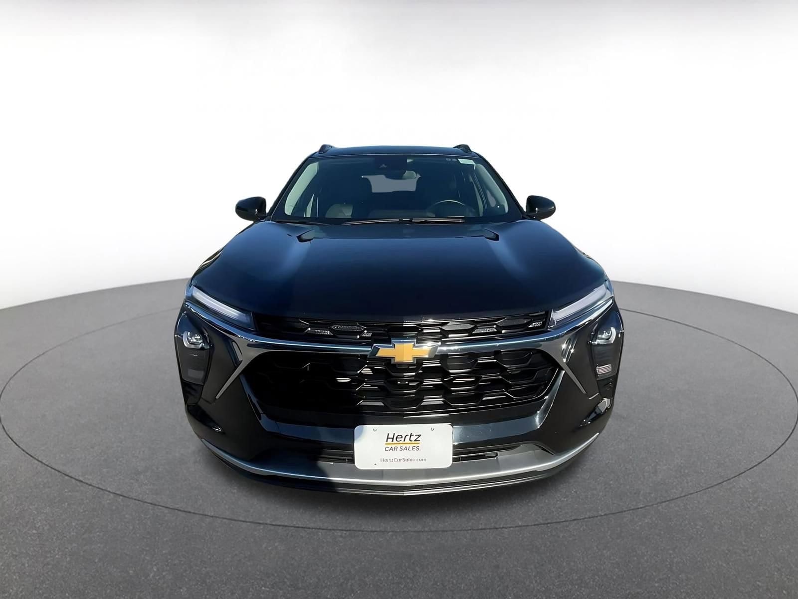 Thumbnail: 2025 Chevrolet Trax - 4