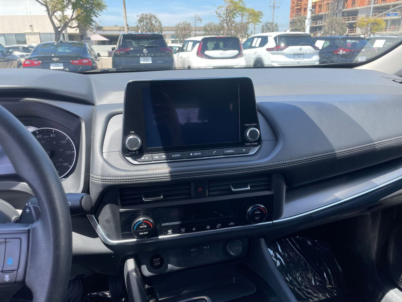 2024 Nissan Rogue SV 18