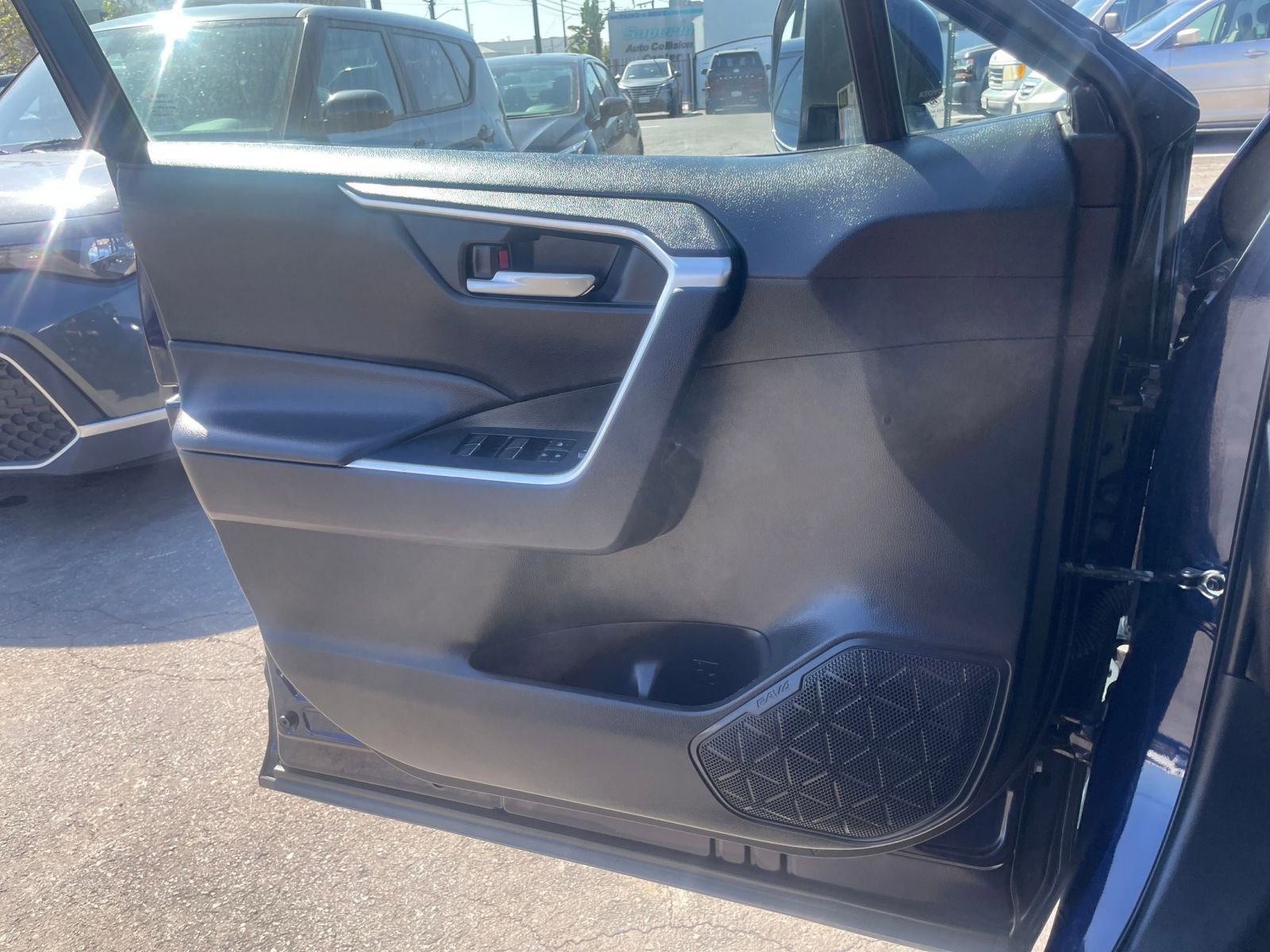 Thumbnail: 2025 Toyota RAV4 - 18