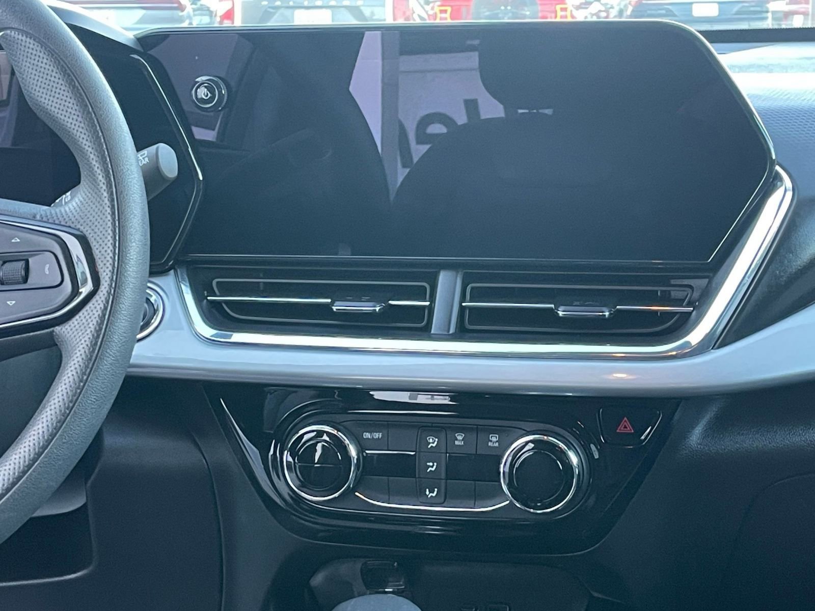 Thumbnail: 2025 Chevrolet Trax - 17