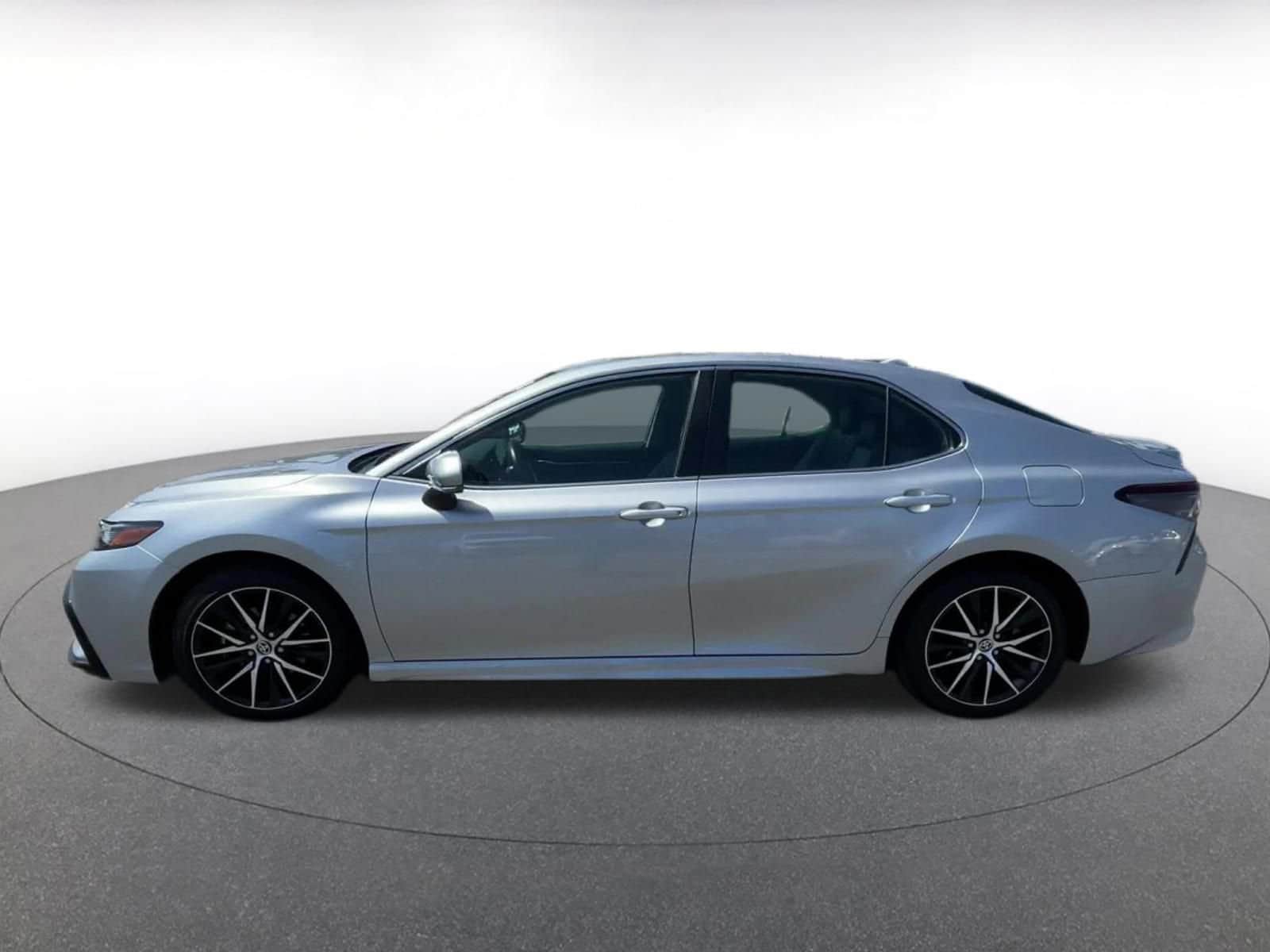 Thumbnail: 2024 Toyota Camry - 9