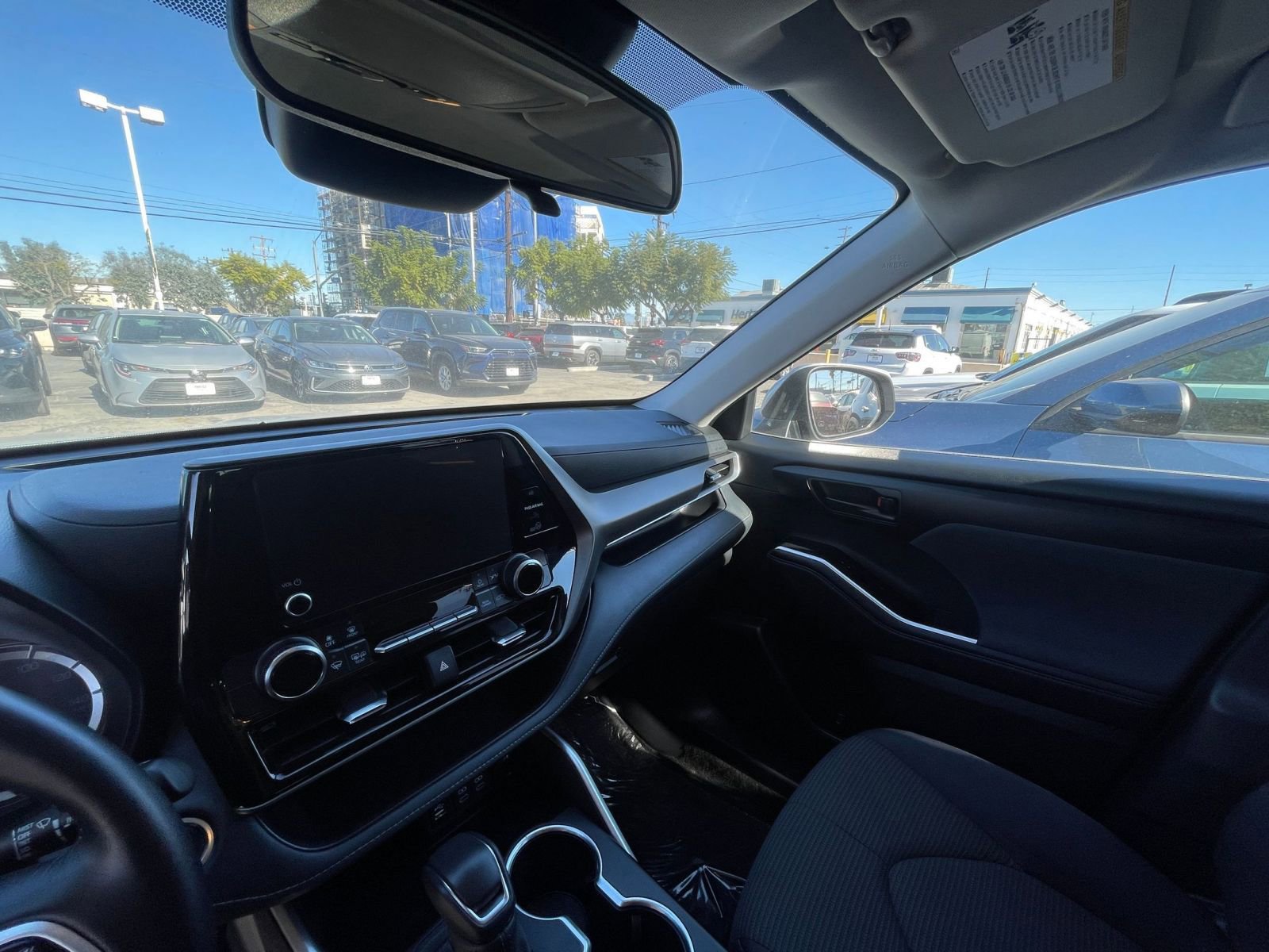 Thumbnail: 2025 Toyota Highlander - 35