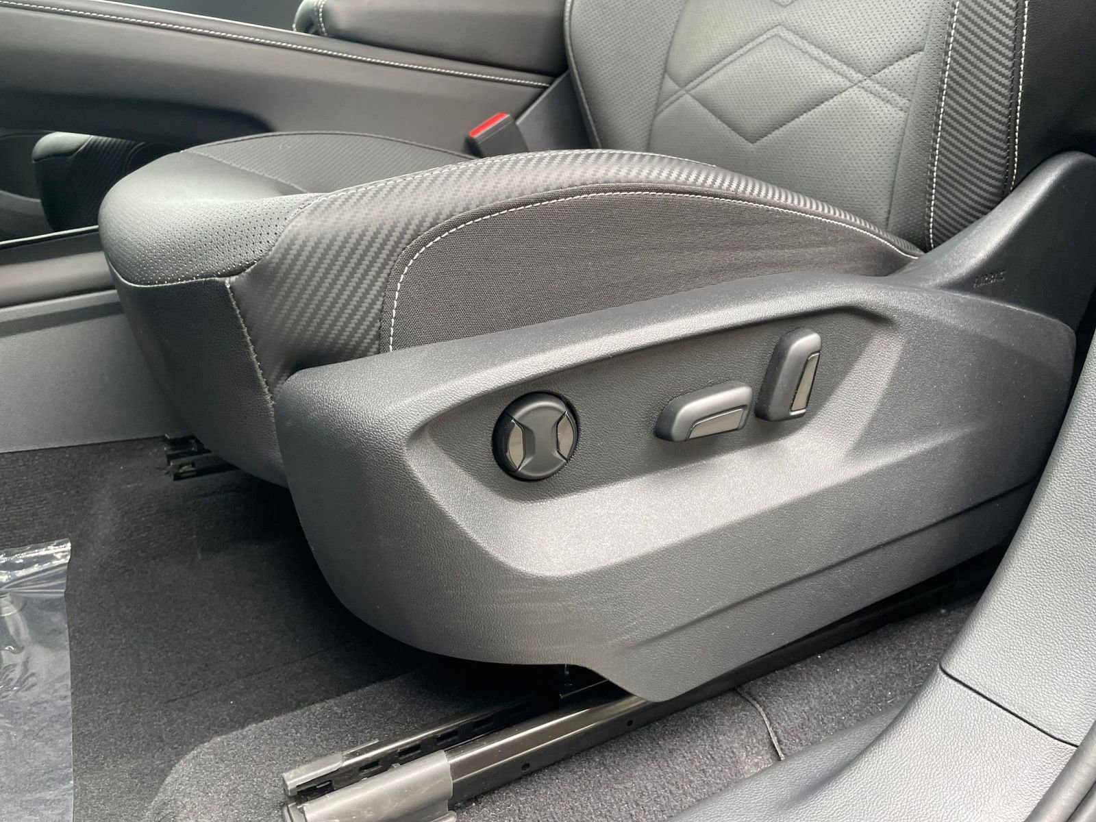 Thumbnail: 2025 Volkswagen Atlas - 23