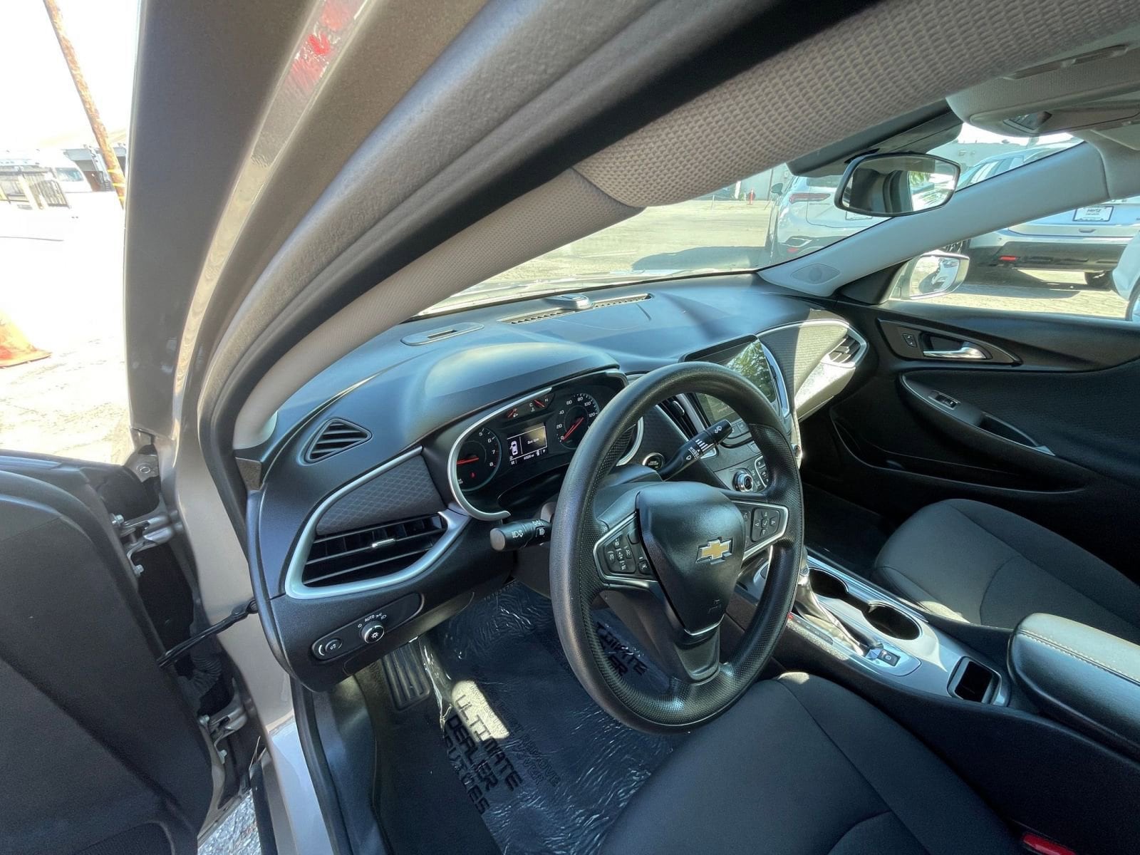 Thumbnail: 2023 Chevrolet Malibu - 34