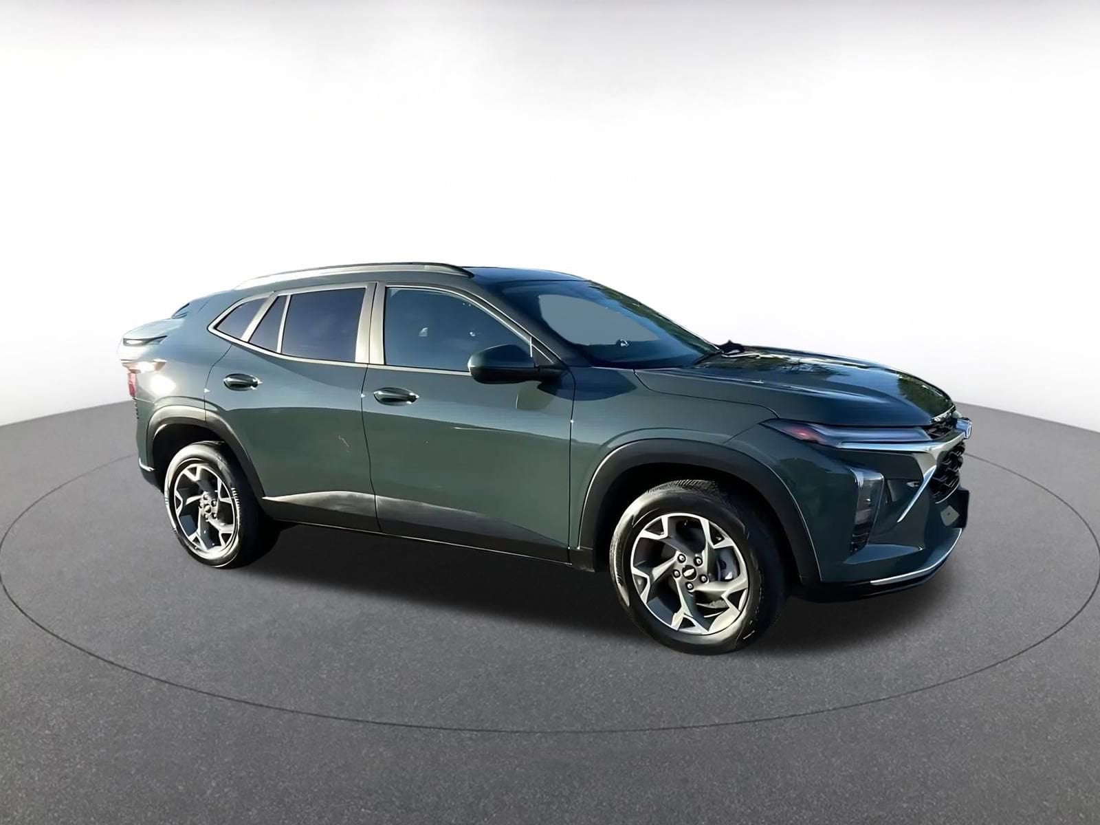 Thumbnail: 2025 Chevrolet Trax - 2