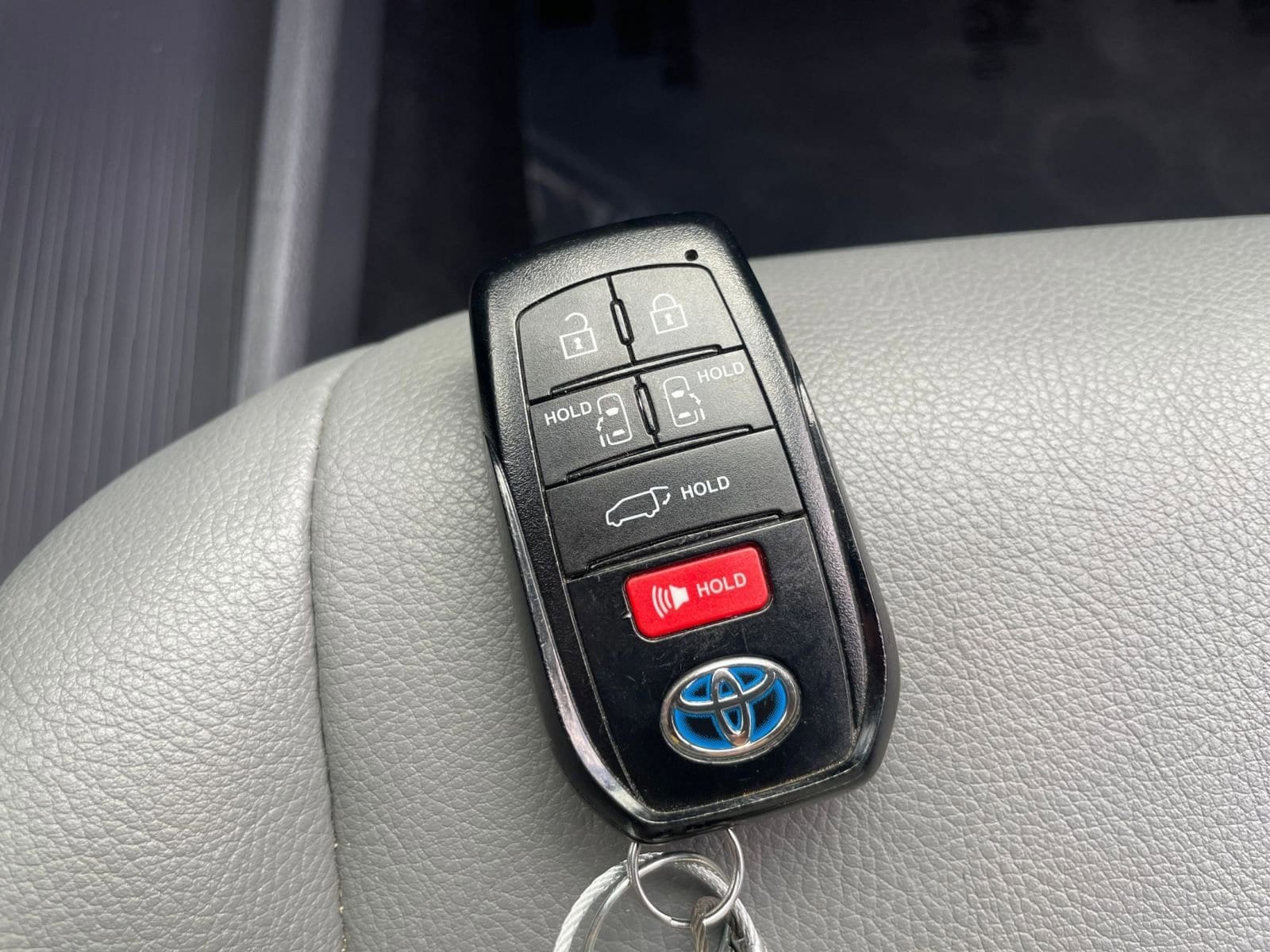 Thumbnail: 2024 Toyota Sienna - 22