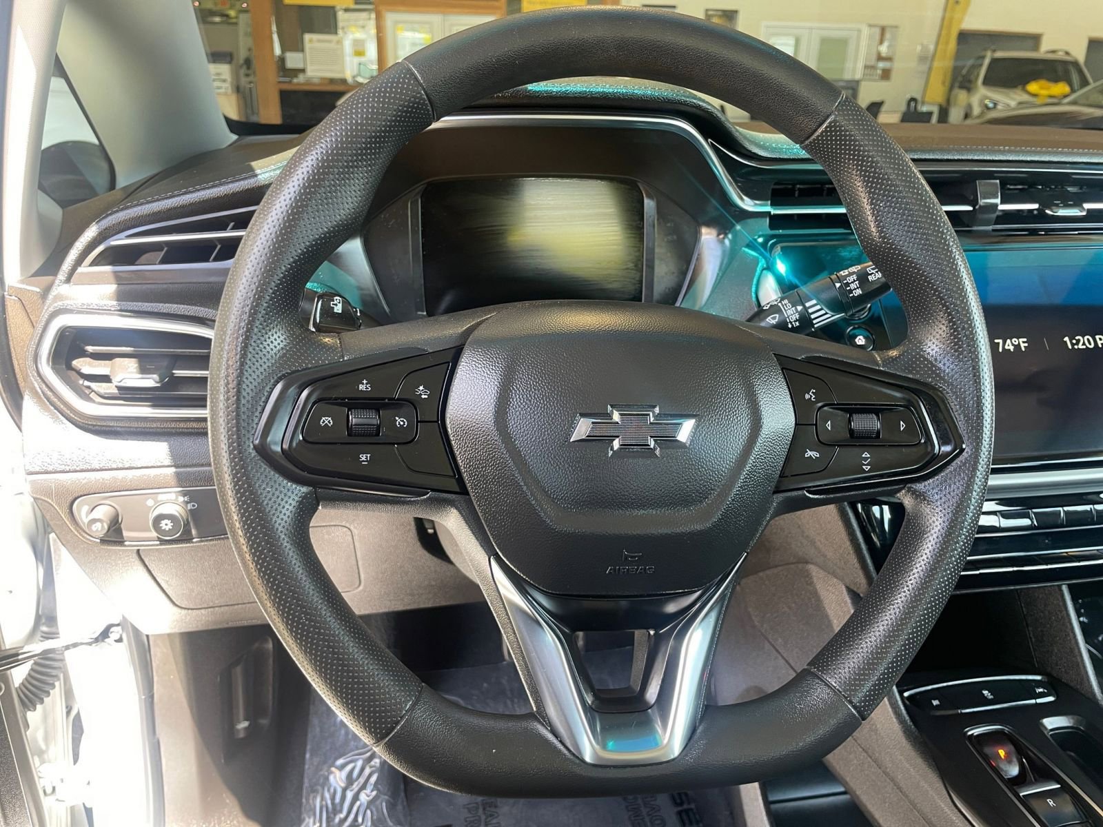 Thumbnail: 2023 Chevrolet Bolt EV - 32