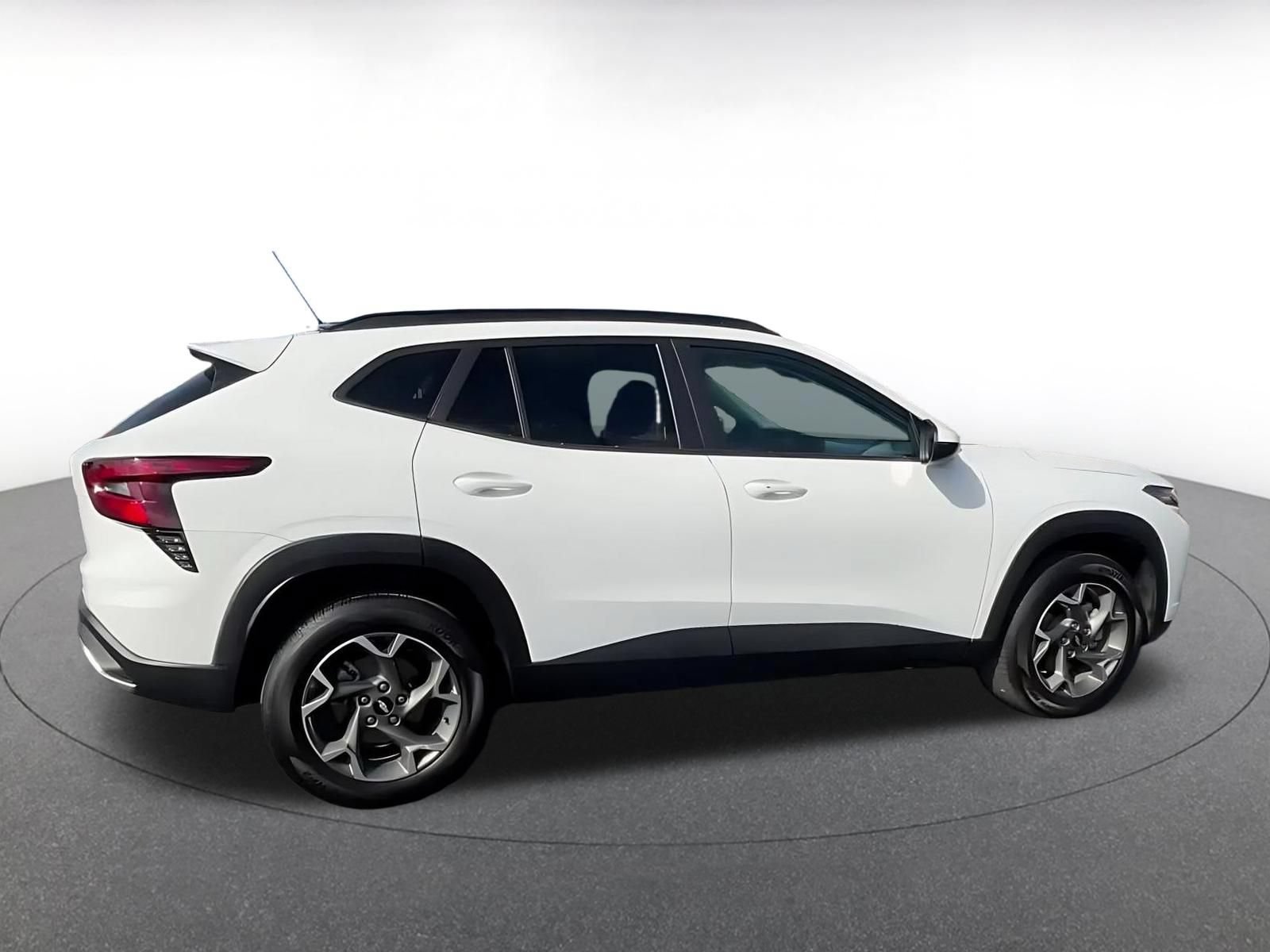 Thumbnail: 2025 Chevrolet Trax - 15