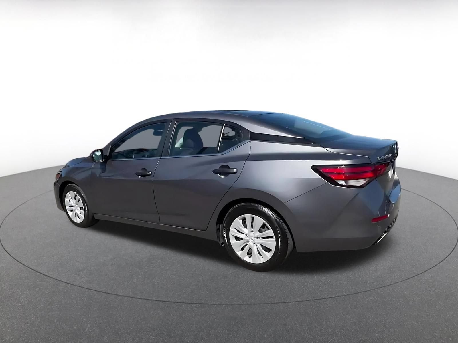 Thumbnail: 2025 Nissan Sentra - 10