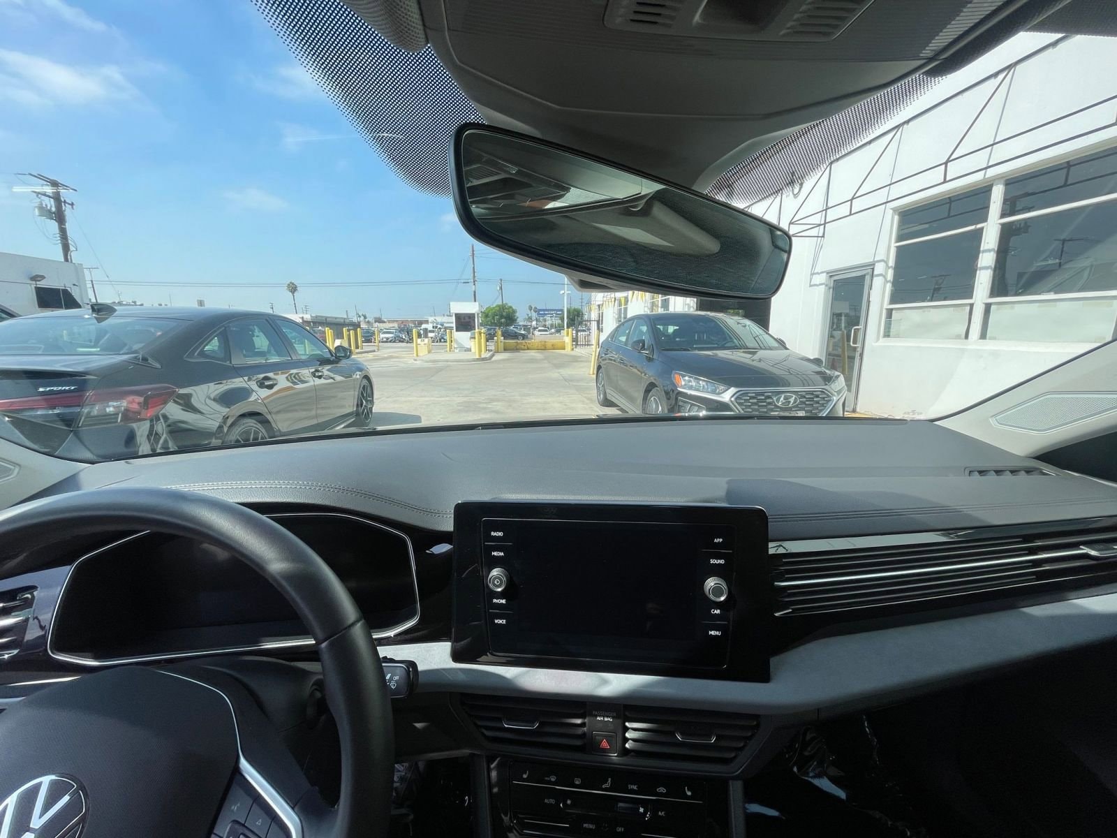 Thumbnail: 2025 Volkswagen Jetta - 33