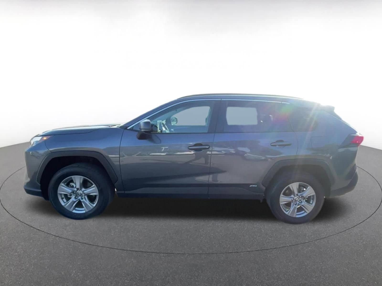 Thumbnail: 2025 Toyota RAV4 - 9