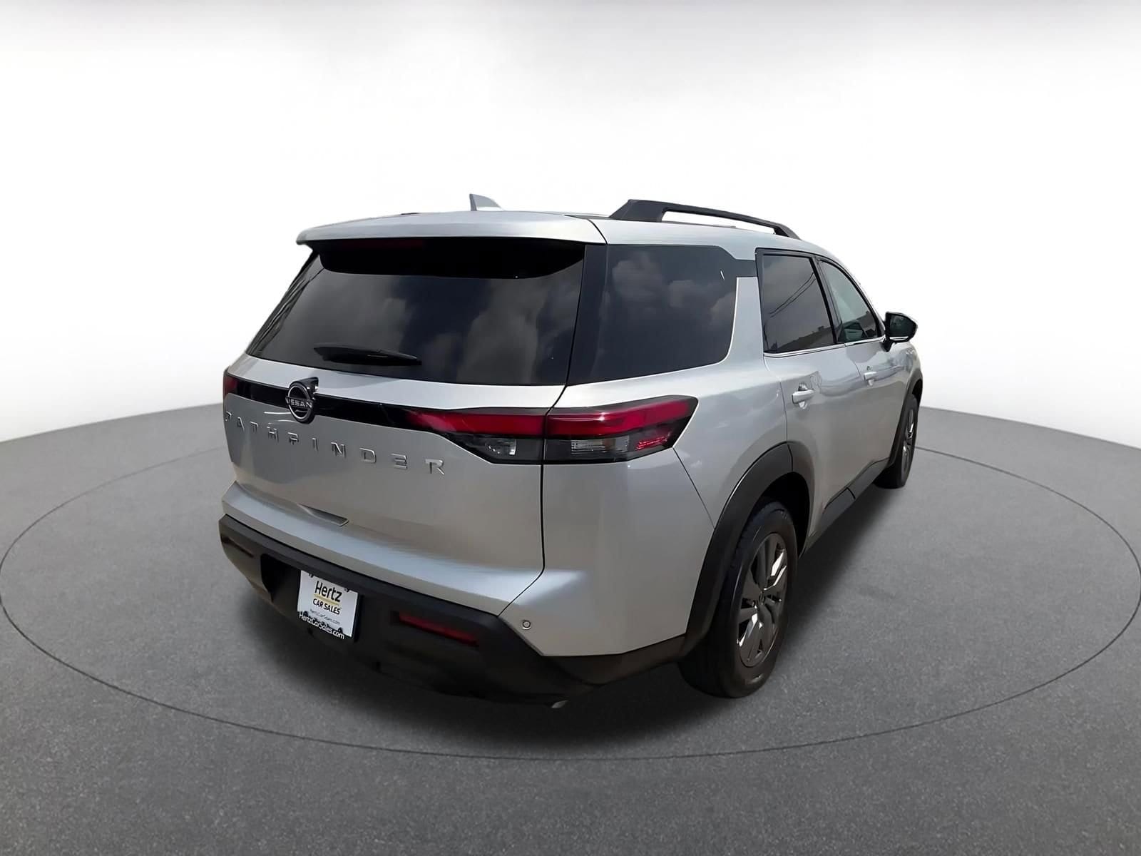 Thumbnail: 2025 Nissan Pathfinder - 14