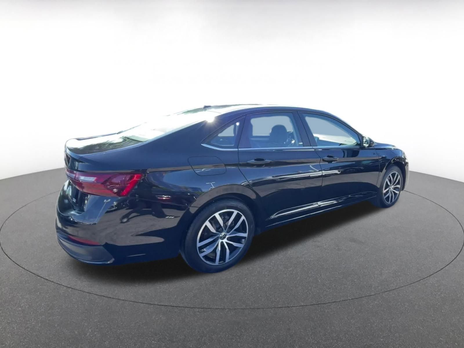 Thumbnail: 2025 Volkswagen Jetta - 15