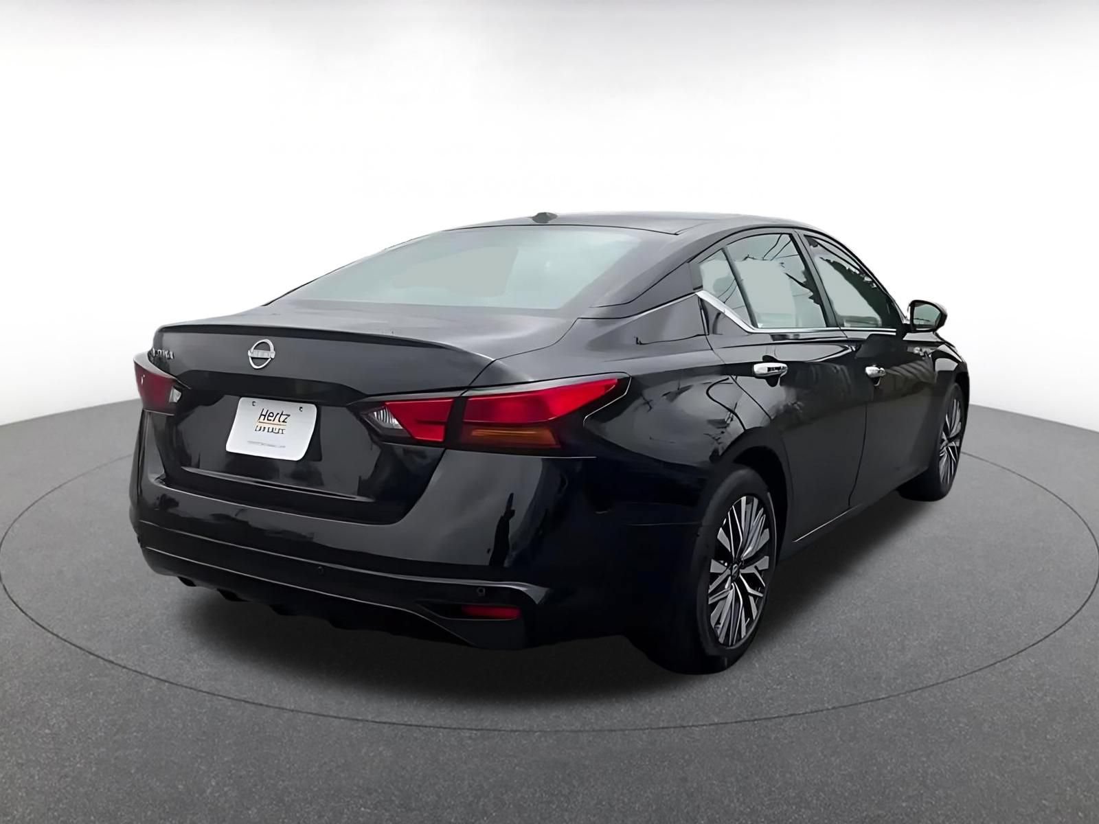 Thumbnail: 2025 Nissan Altima - 15