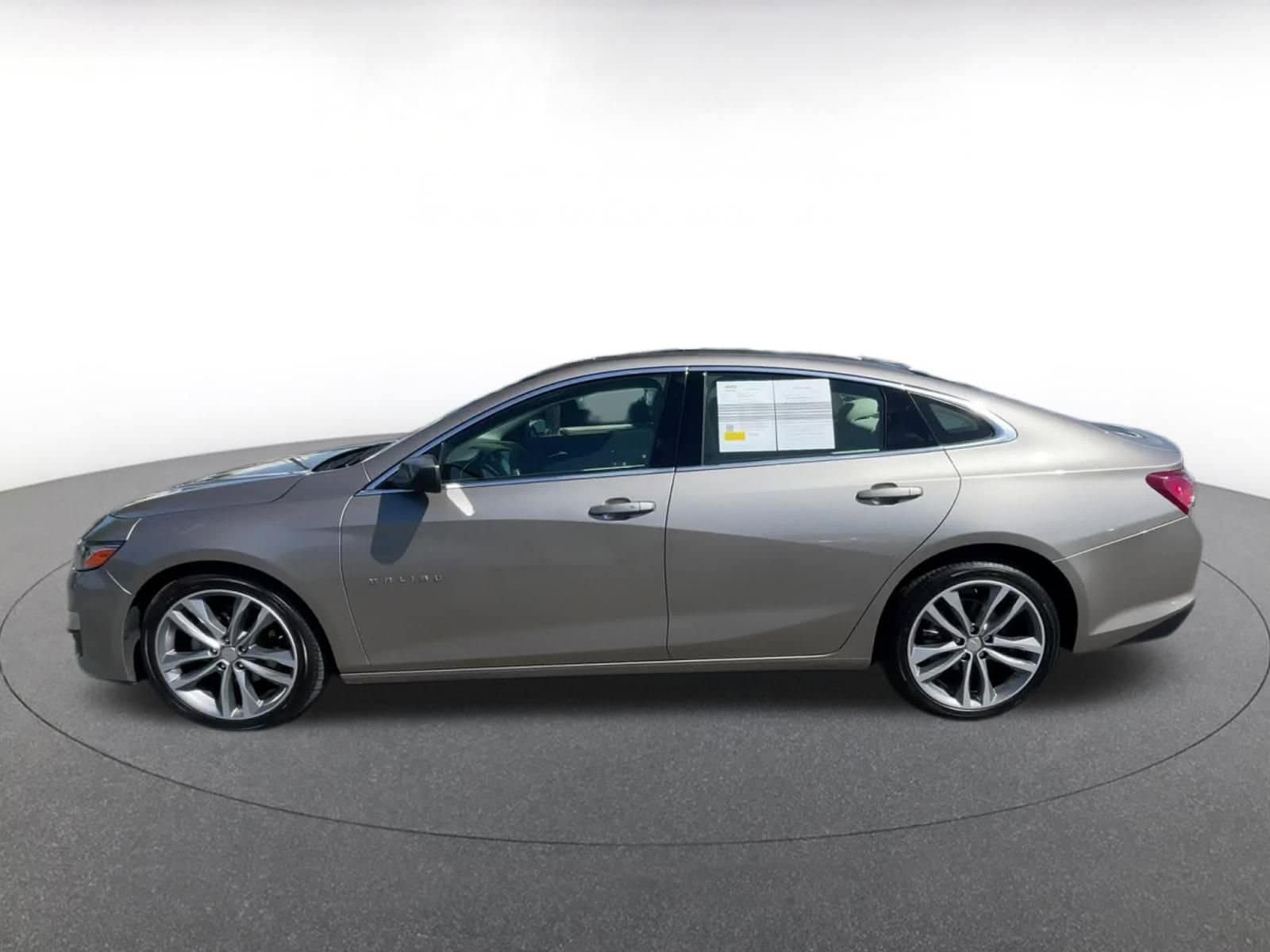 Thumbnail: 2024 Chevrolet Malibu - 9