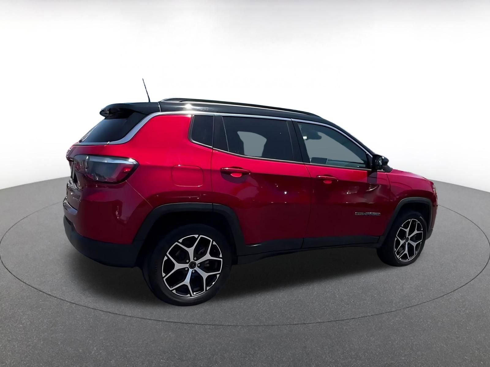 Thumbnail: 2025 Jeep Compass - 14