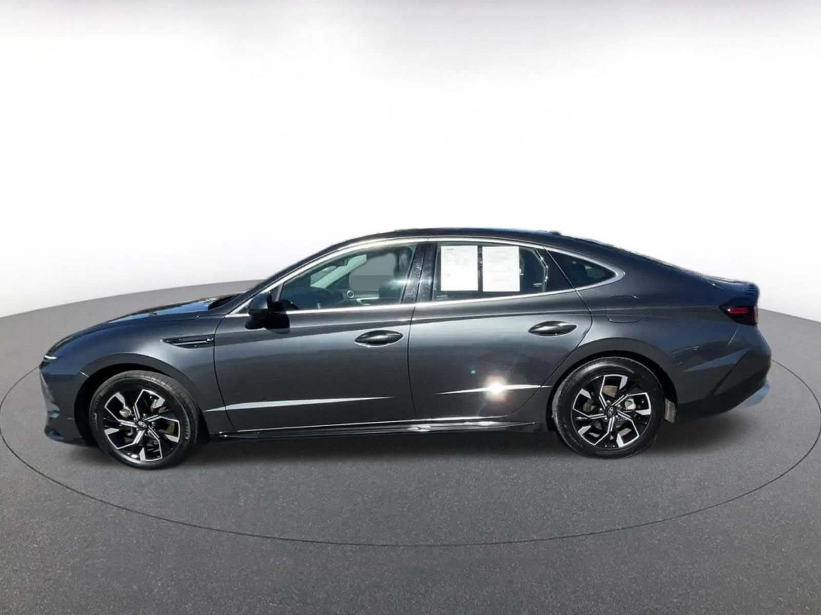 Thumbnail: 2025 Hyundai Sonata - 10