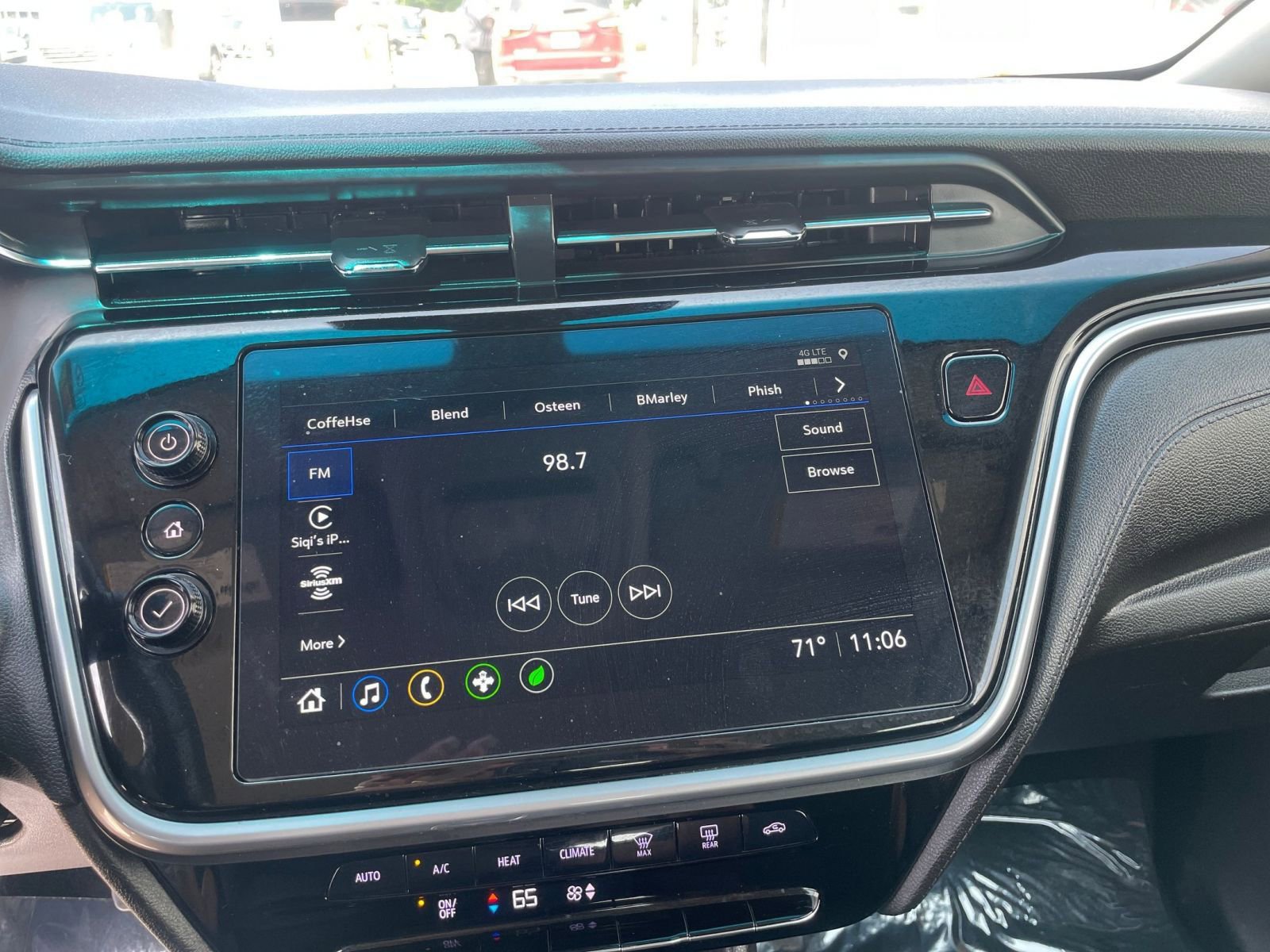 Thumbnail: 2023 Chevrolet Bolt EV - 25