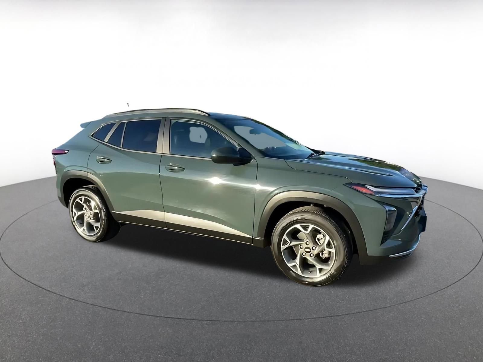 Thumbnail: 2025 Chevrolet Trax - 2