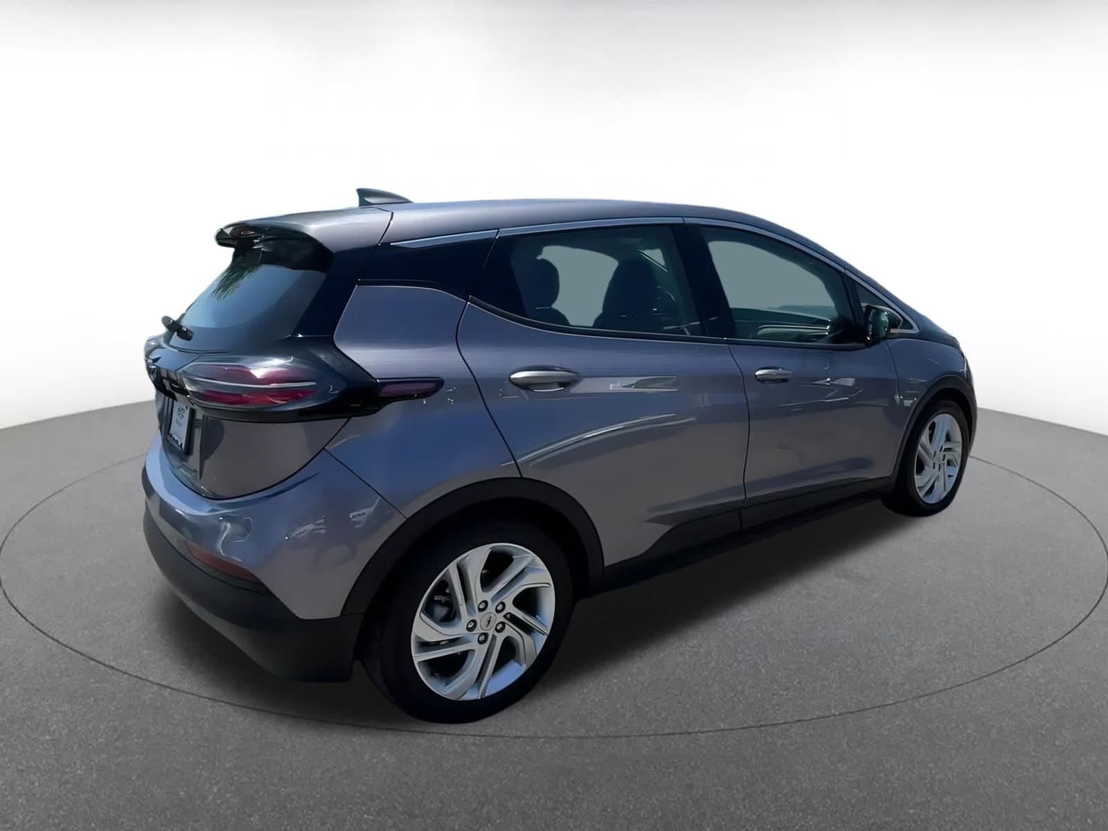 Thumbnail: 2023 Chevrolet Bolt EV - 15