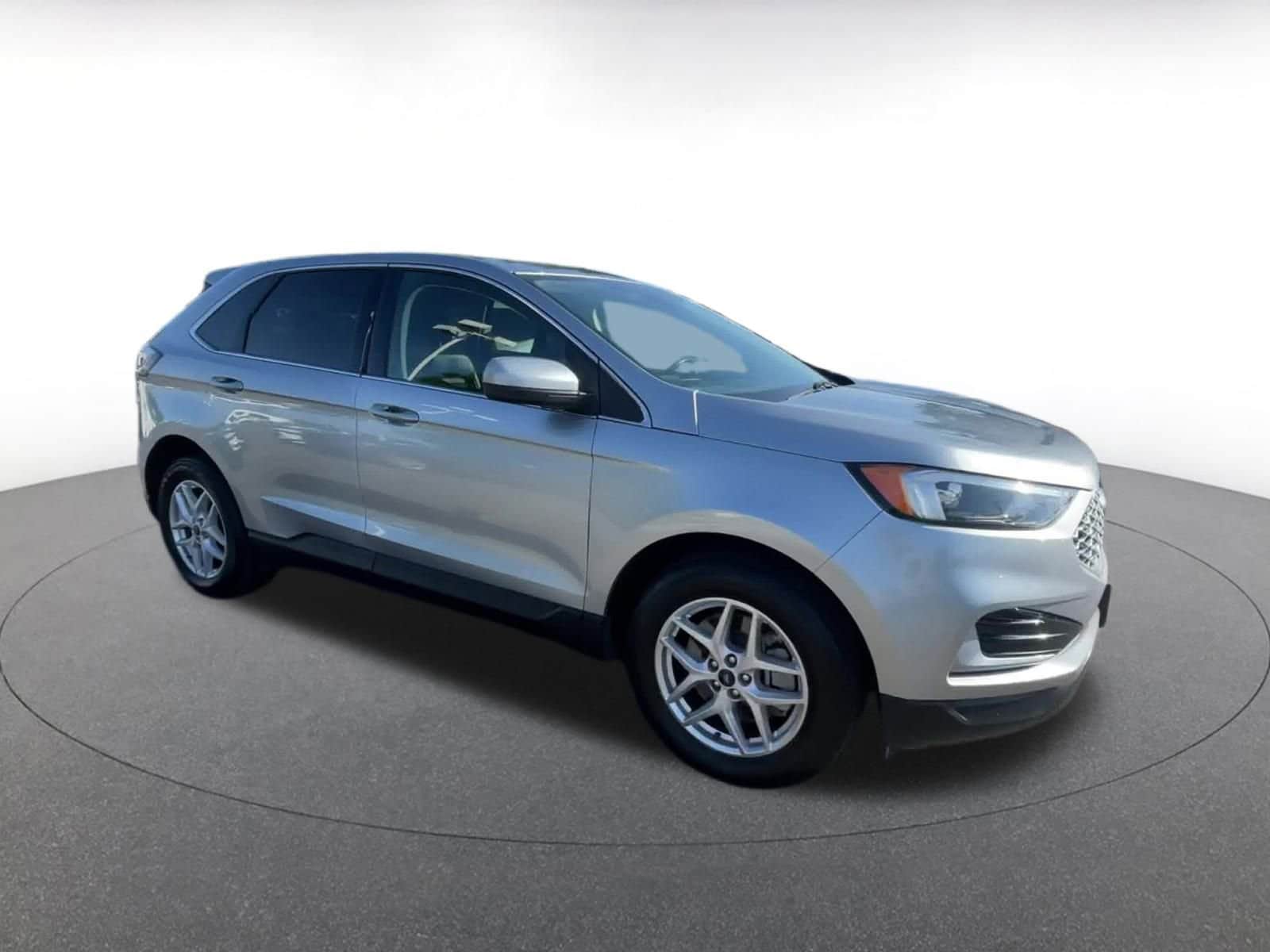 Thumbnail: 2023 Ford Edge - 2