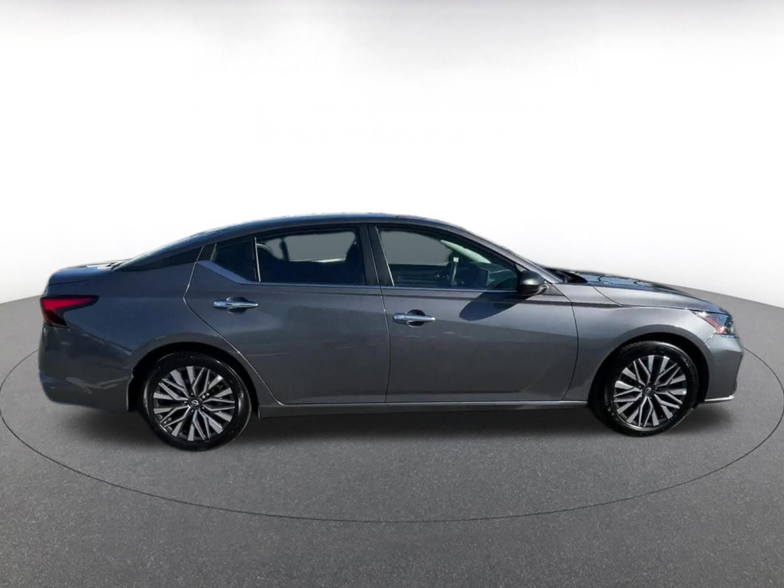 Thumbnail: 2025 Nissan Altima - 16