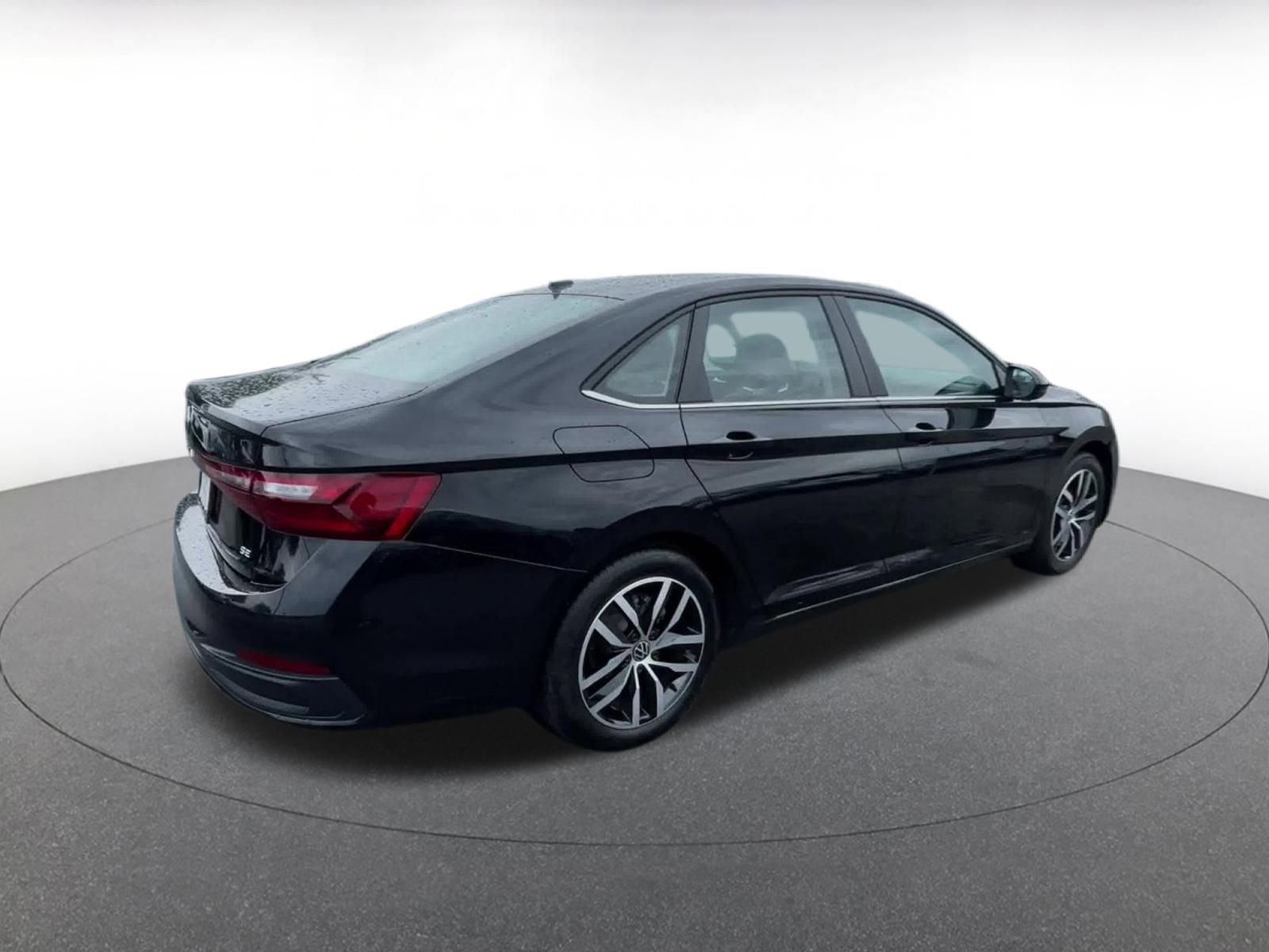 Thumbnail: 2025 Volkswagen Jetta - 15