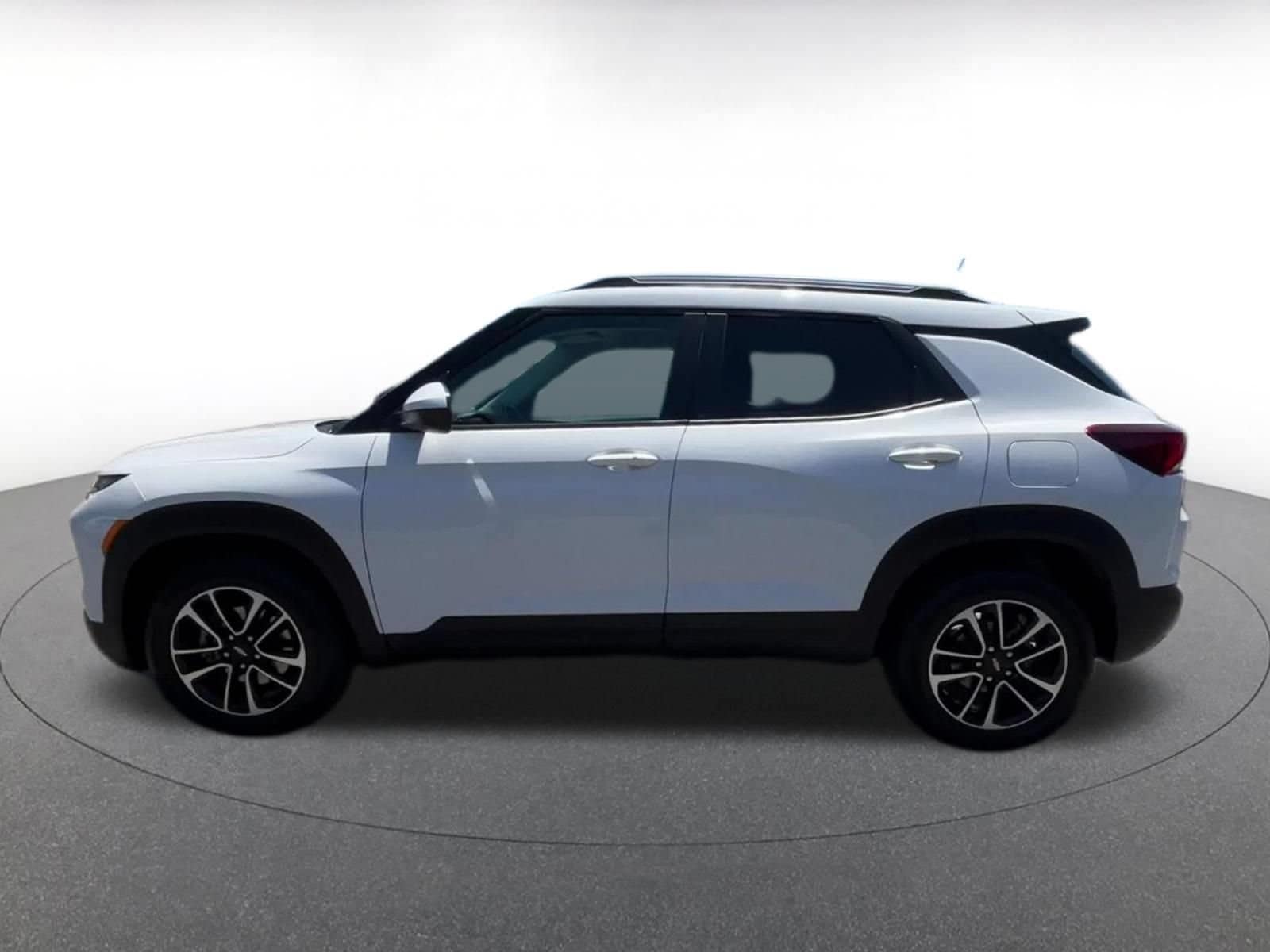 Thumbnail: 2025 Chevrolet TrailBlazer - 9