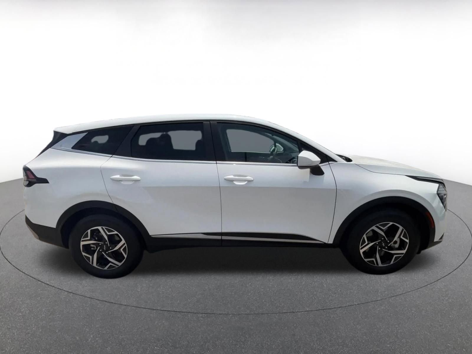 Thumbnail: 2025 Kia Sportage - 16