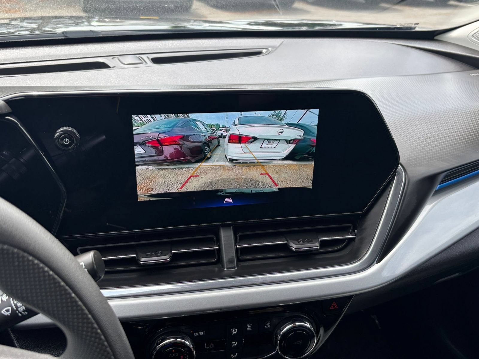 Thumbnail: 2025 Chevrolet Trax - 24