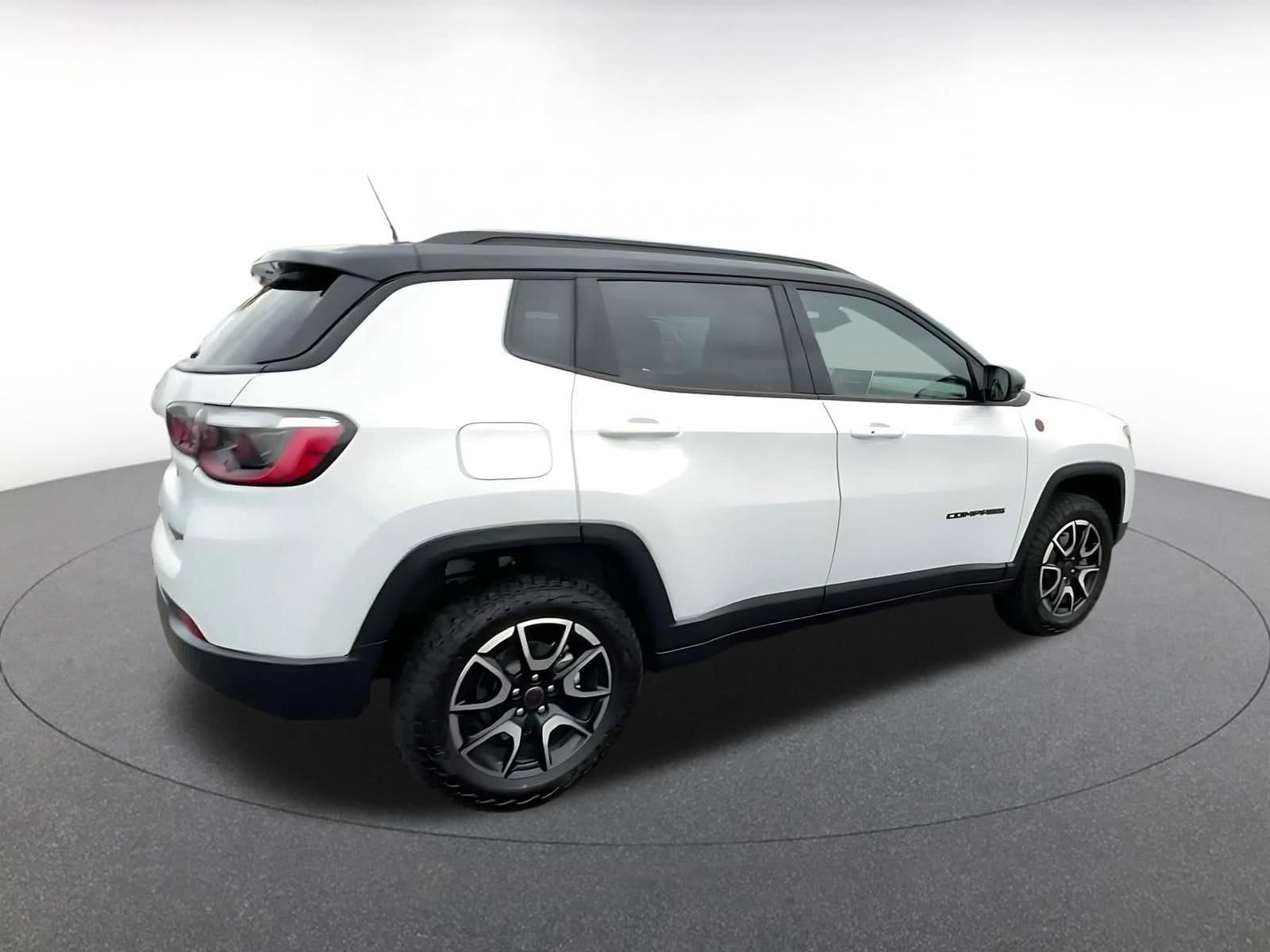 Thumbnail: 2025 Jeep Compass - 15