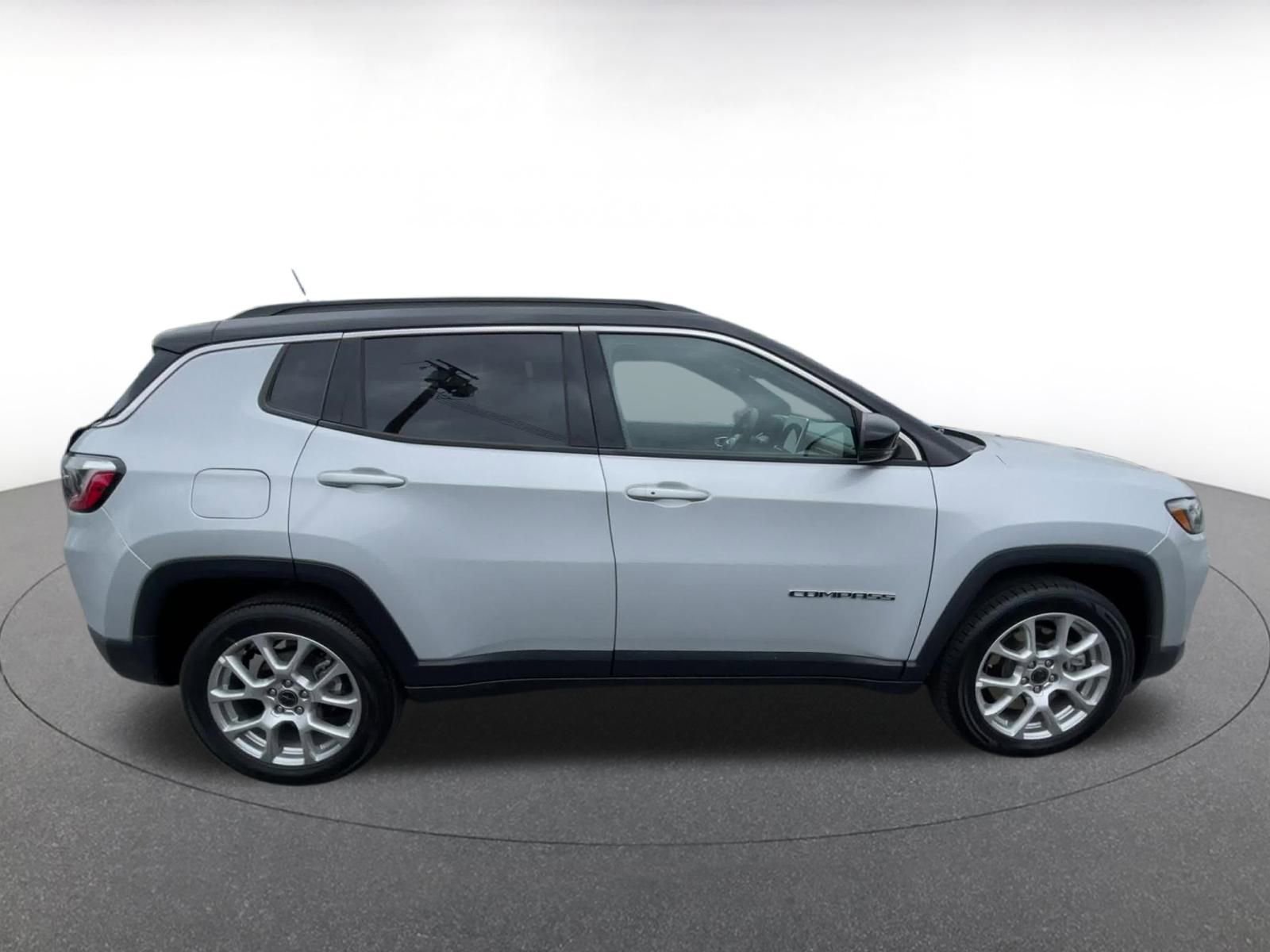 Thumbnail: 2025 Jeep Compass - 16