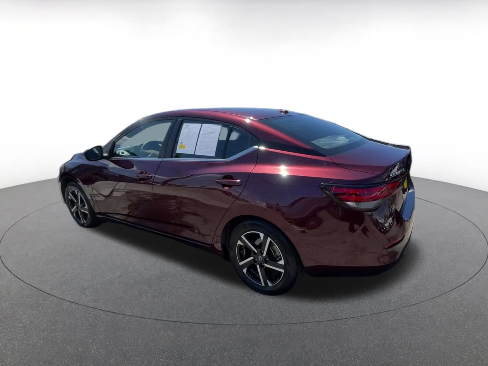 Thumbnail: 2025 Nissan Sentra - 10
