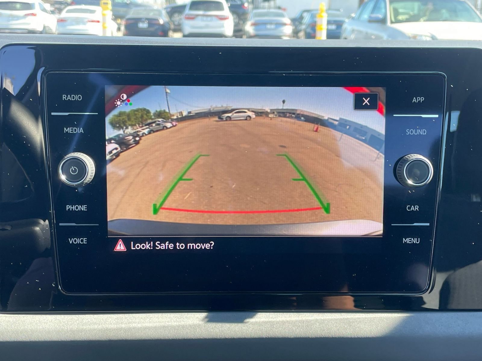 Thumbnail: 2025 Volkswagen Jetta - 17