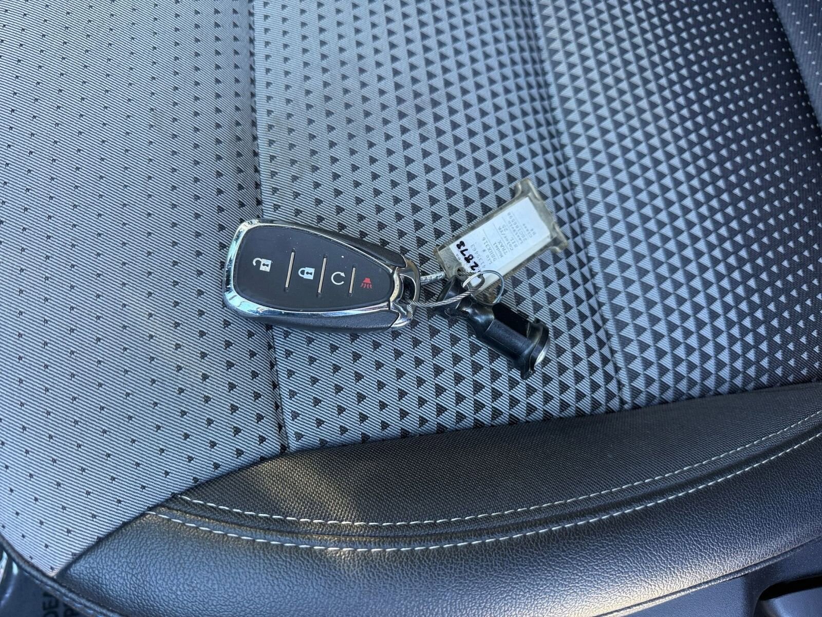 Thumbnail: 2025 Chevrolet Trax - 21