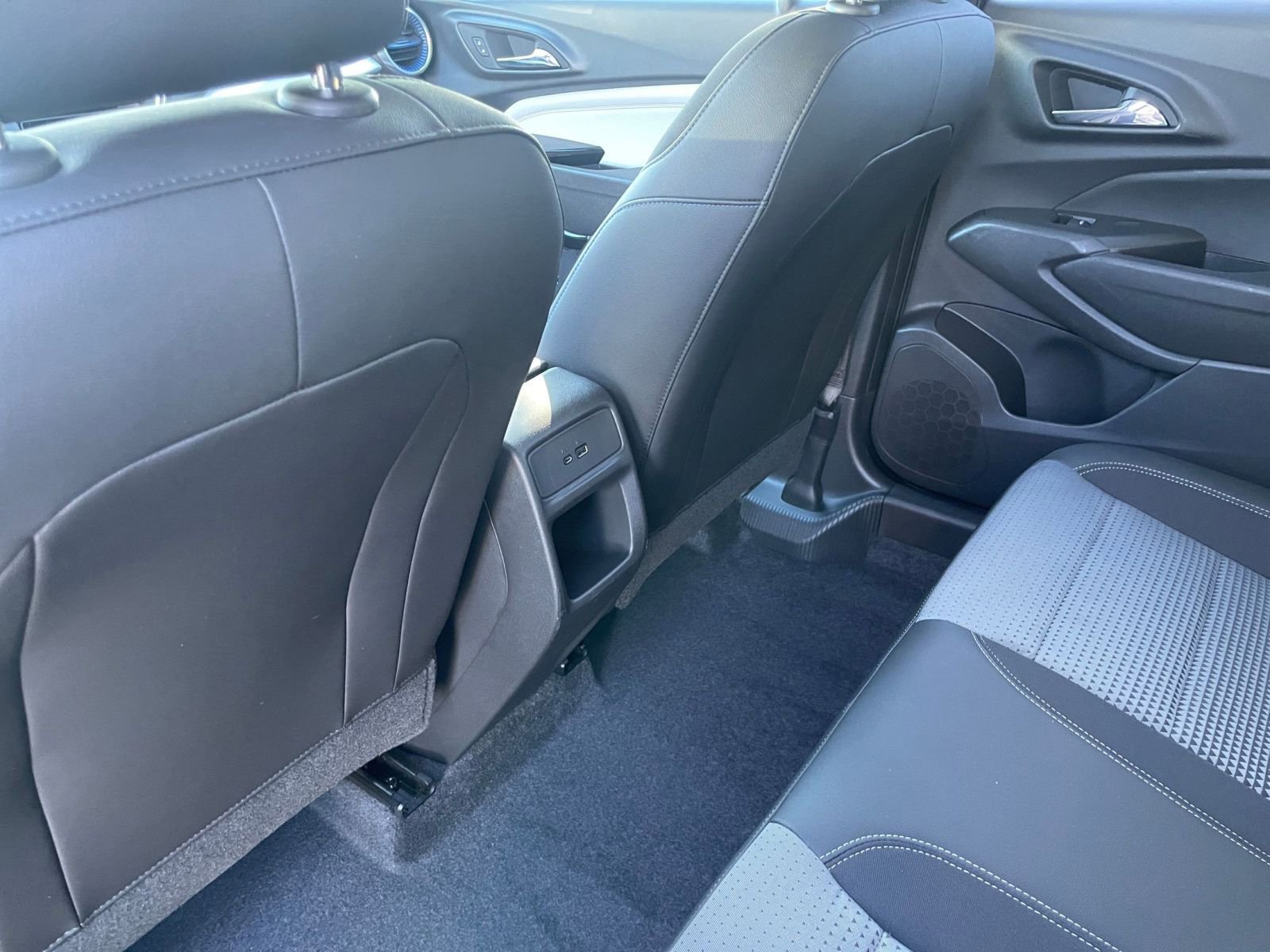 Thumbnail: 2025 Chevrolet Trax - 24