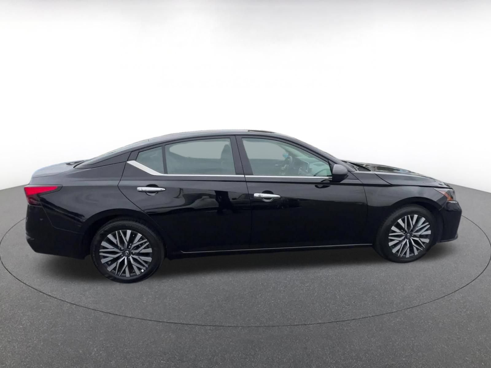 Thumbnail: 2025 Nissan Altima - 16