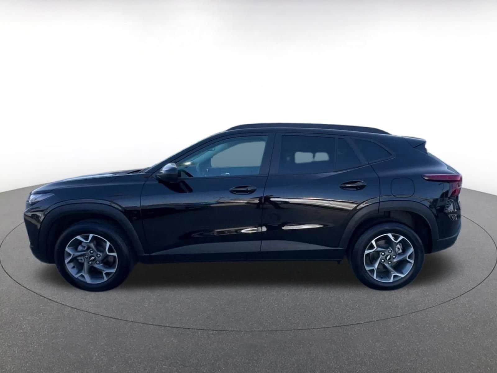 Thumbnail: 2025 Chevrolet Trax - 9