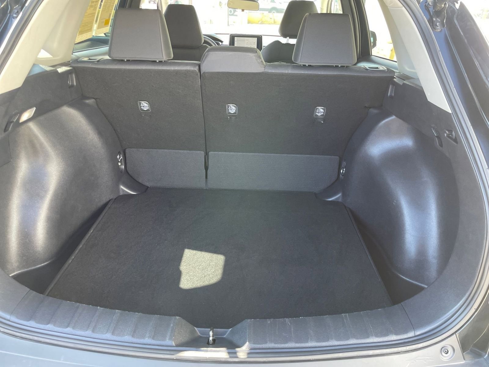 Thumbnail: 2025 Toyota Corolla Cross - 31