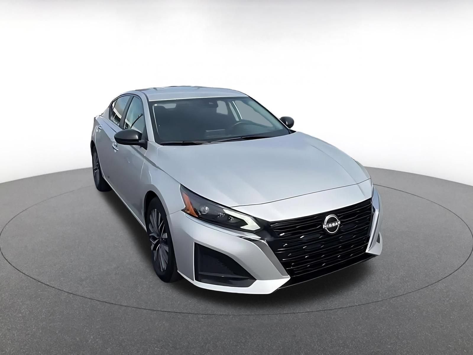 Thumbnail: 2025 Nissan Altima - 3