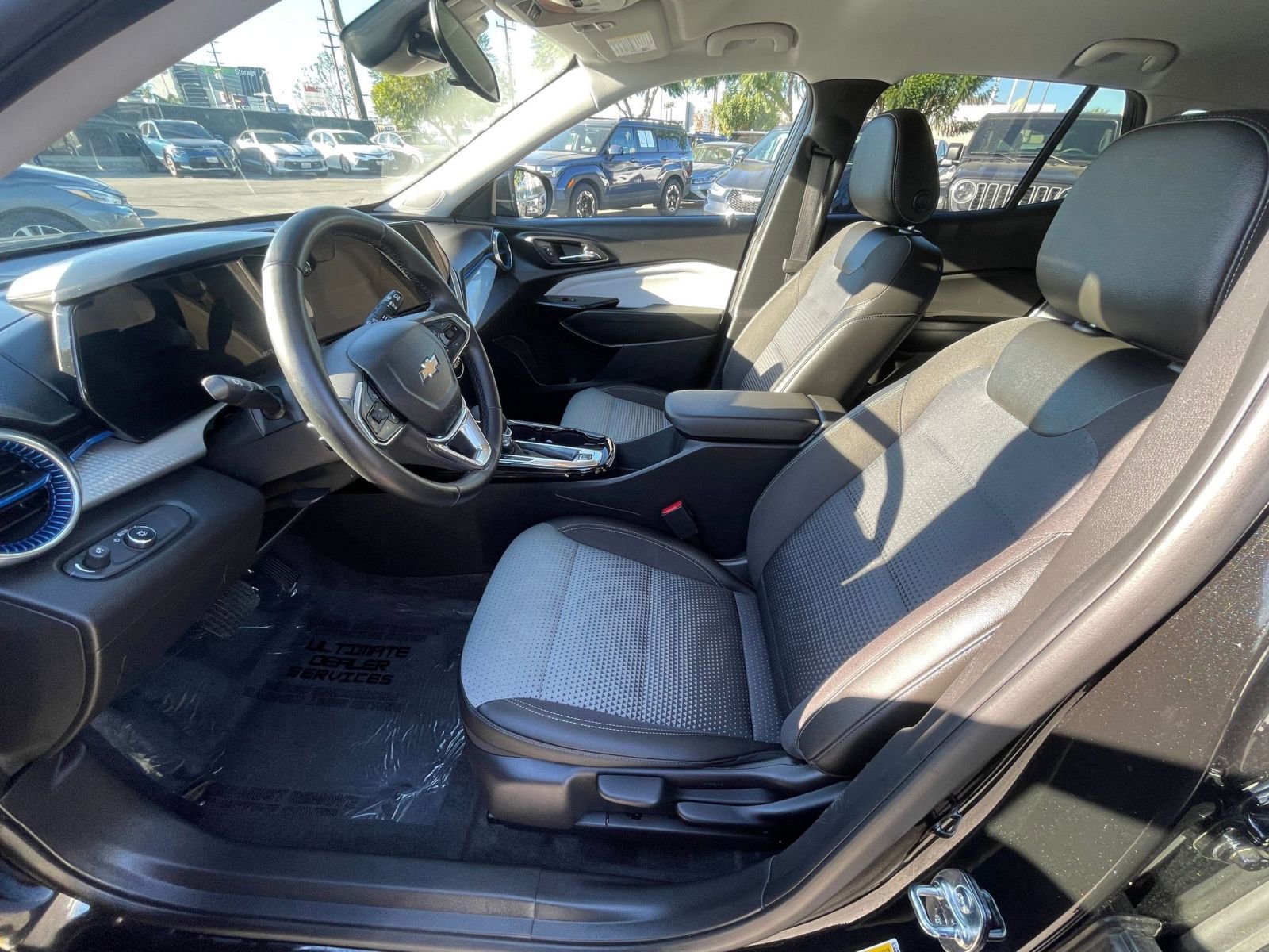 Thumbnail: 2025 Chevrolet Trax - 27