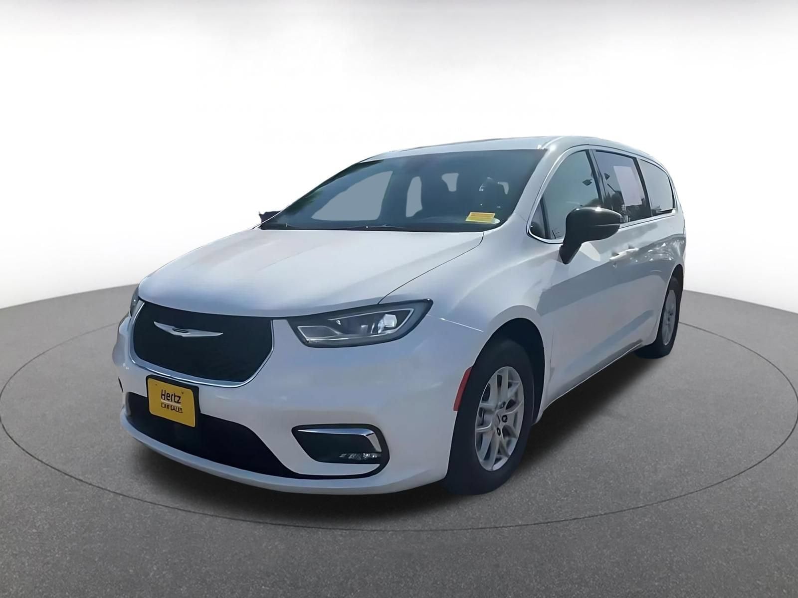 Thumbnail: 2025 Chrysler Pacifica - 6