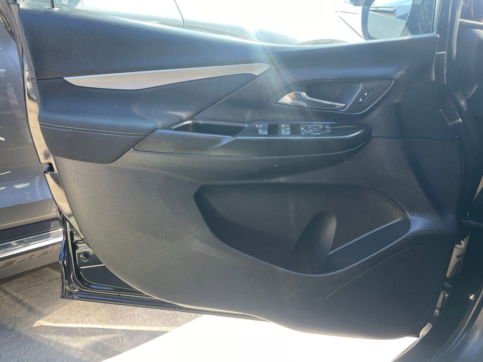 Thumbnail: 2023 Chevrolet Bolt EV - 24