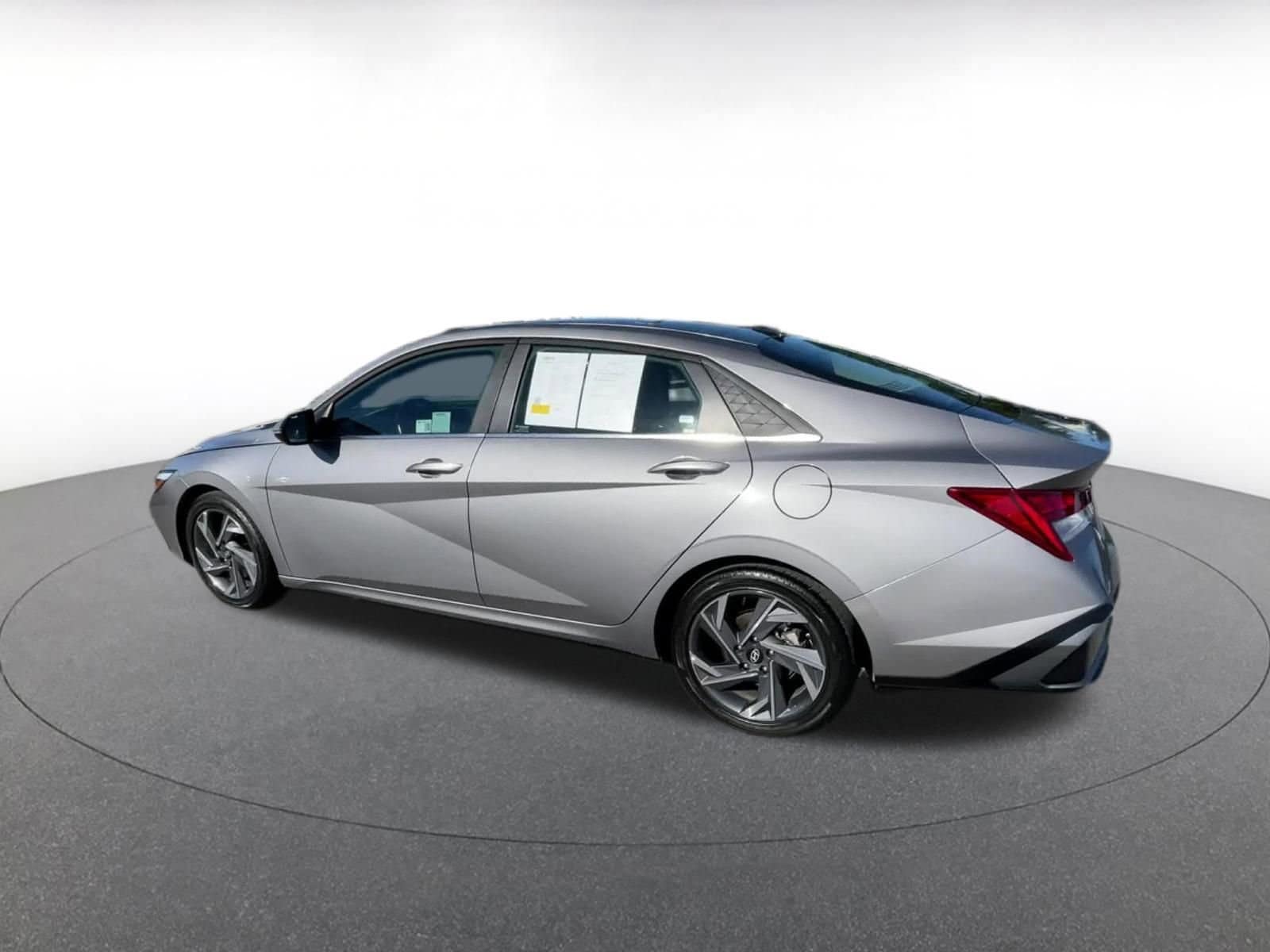 Thumbnail: 2025 Hyundai Elantra - 10